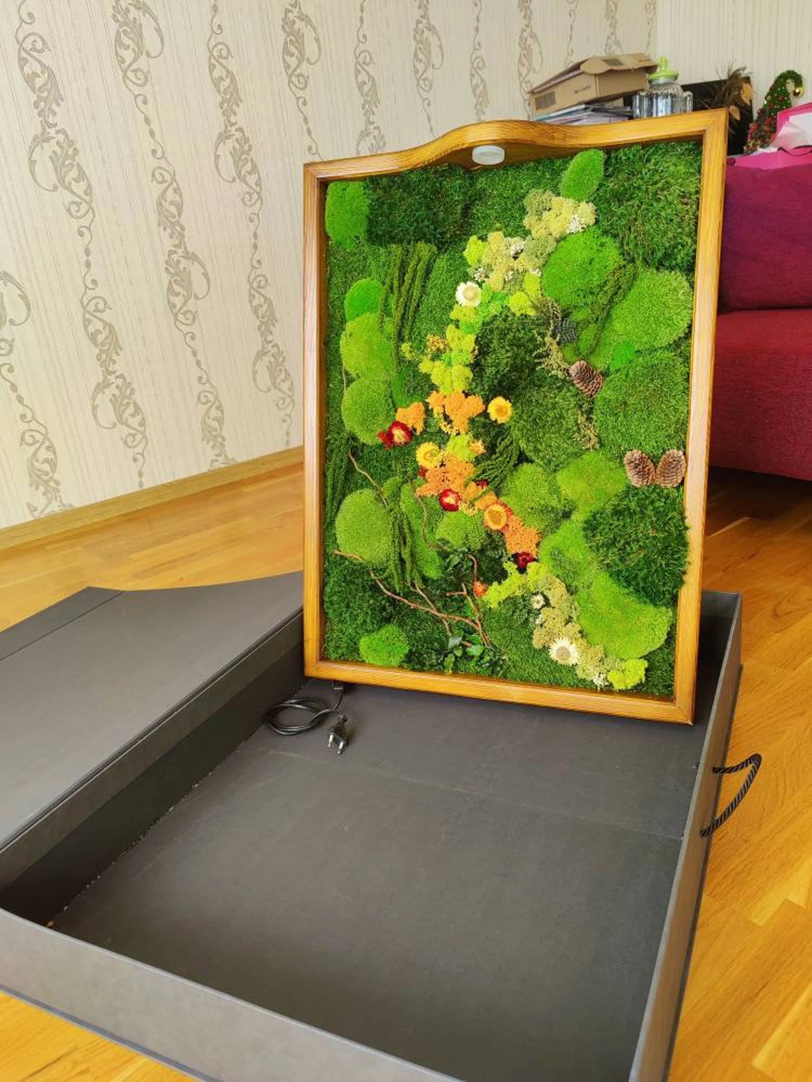 Illuminated Moss Wall Art – LED Preserved Moss Frame | Modern Nature-Inspired Decor