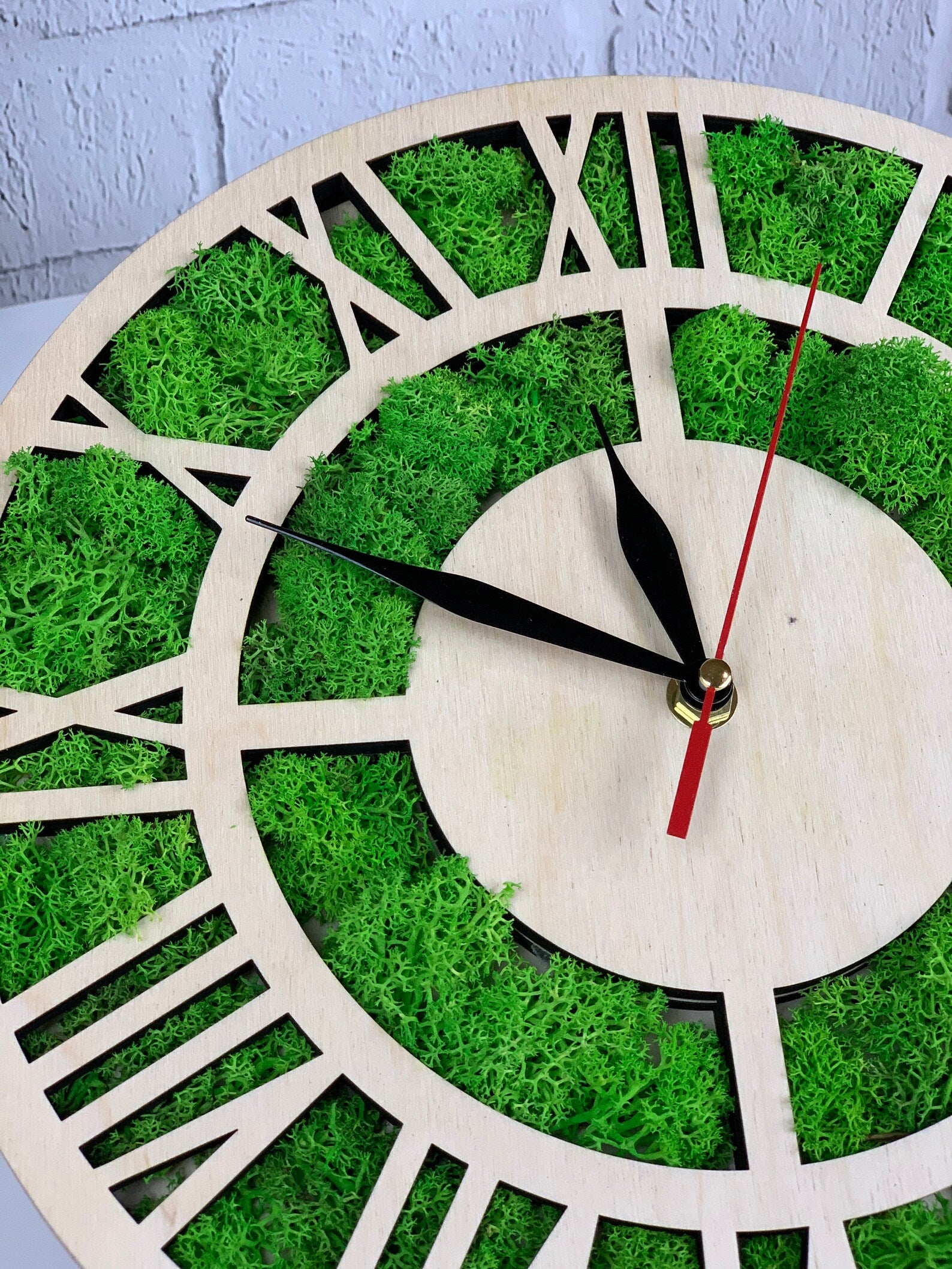 Rustic Wood Moss Wall Clock – Large Silent Clock for Modern Living Room Decoration