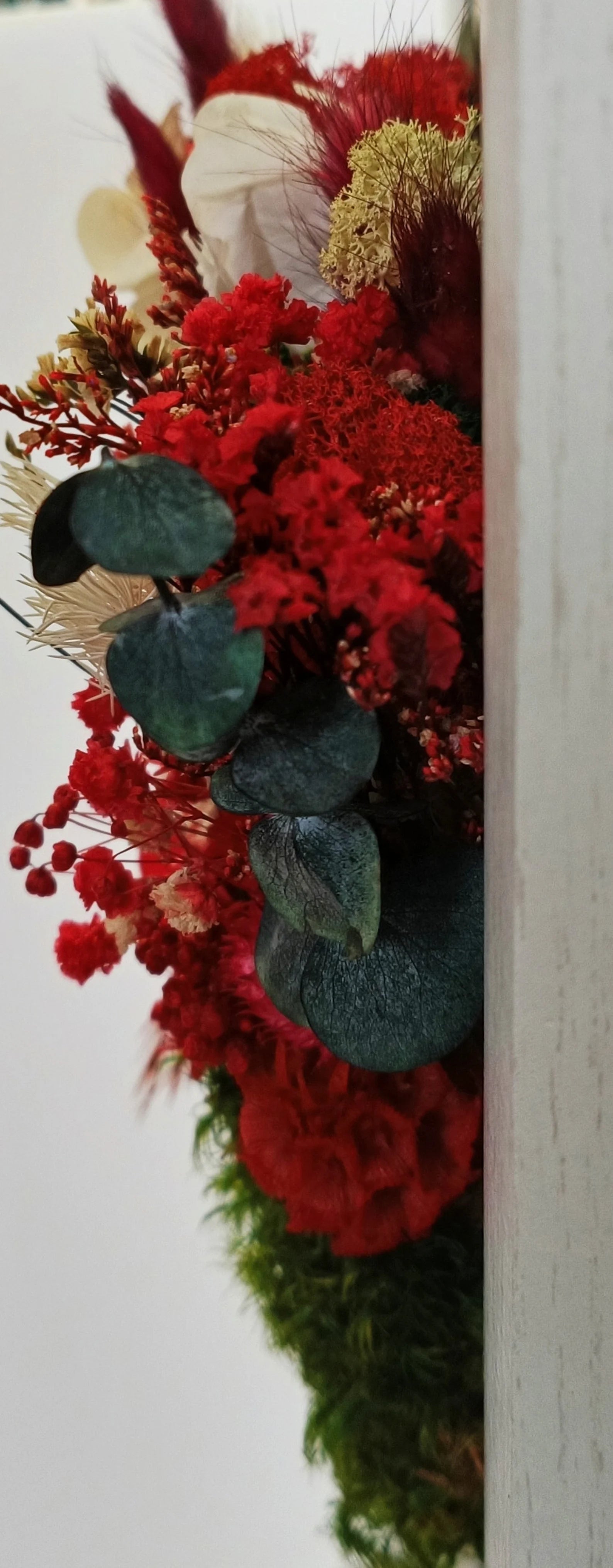 Preserved Flower Arrangement with Moss Base – Bohemian Wall Decor & Tabletop Decoration