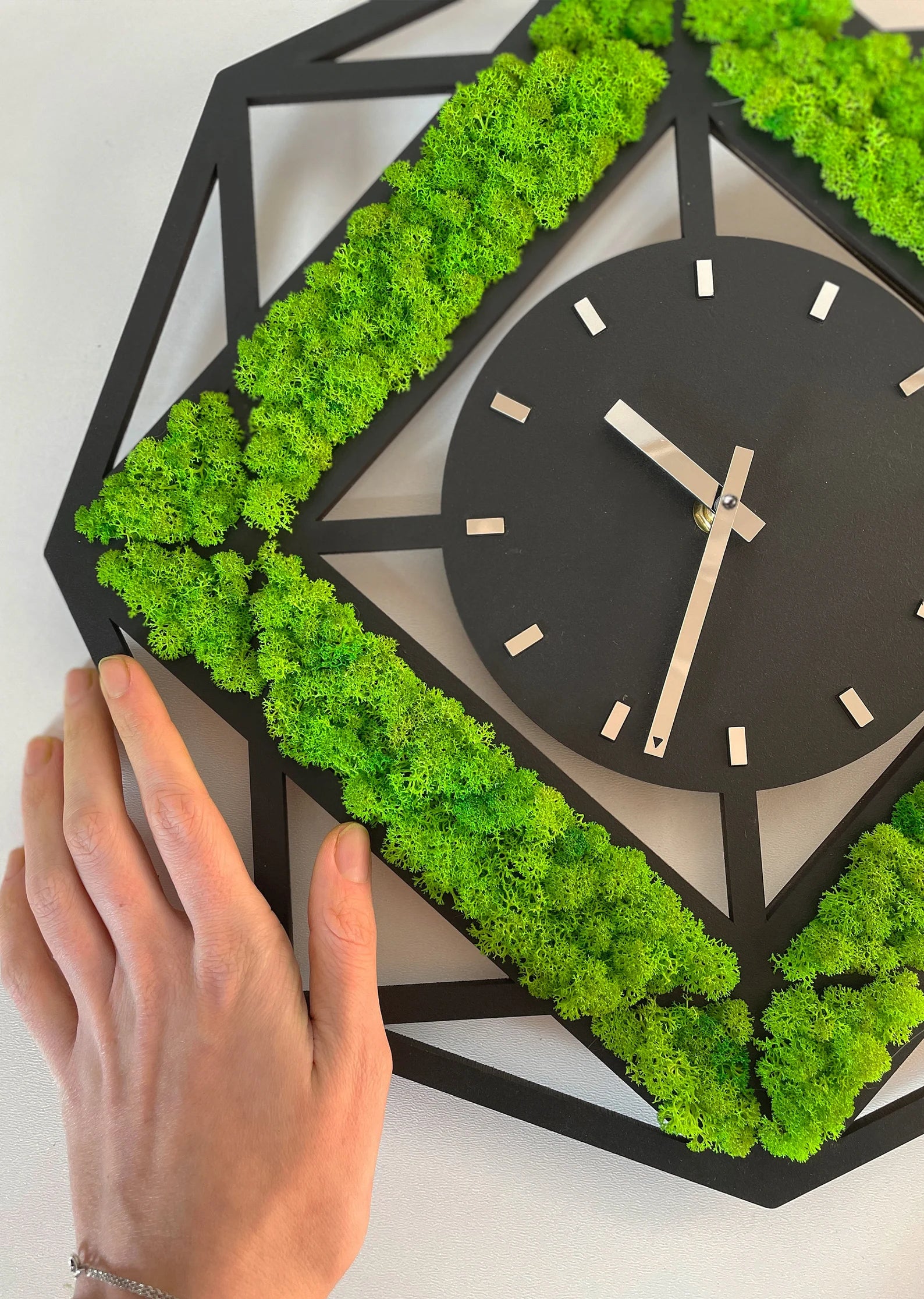 Hexagon Moss Wall Clock – Modern Preserved Green Wall Art & Oversized Home Decor