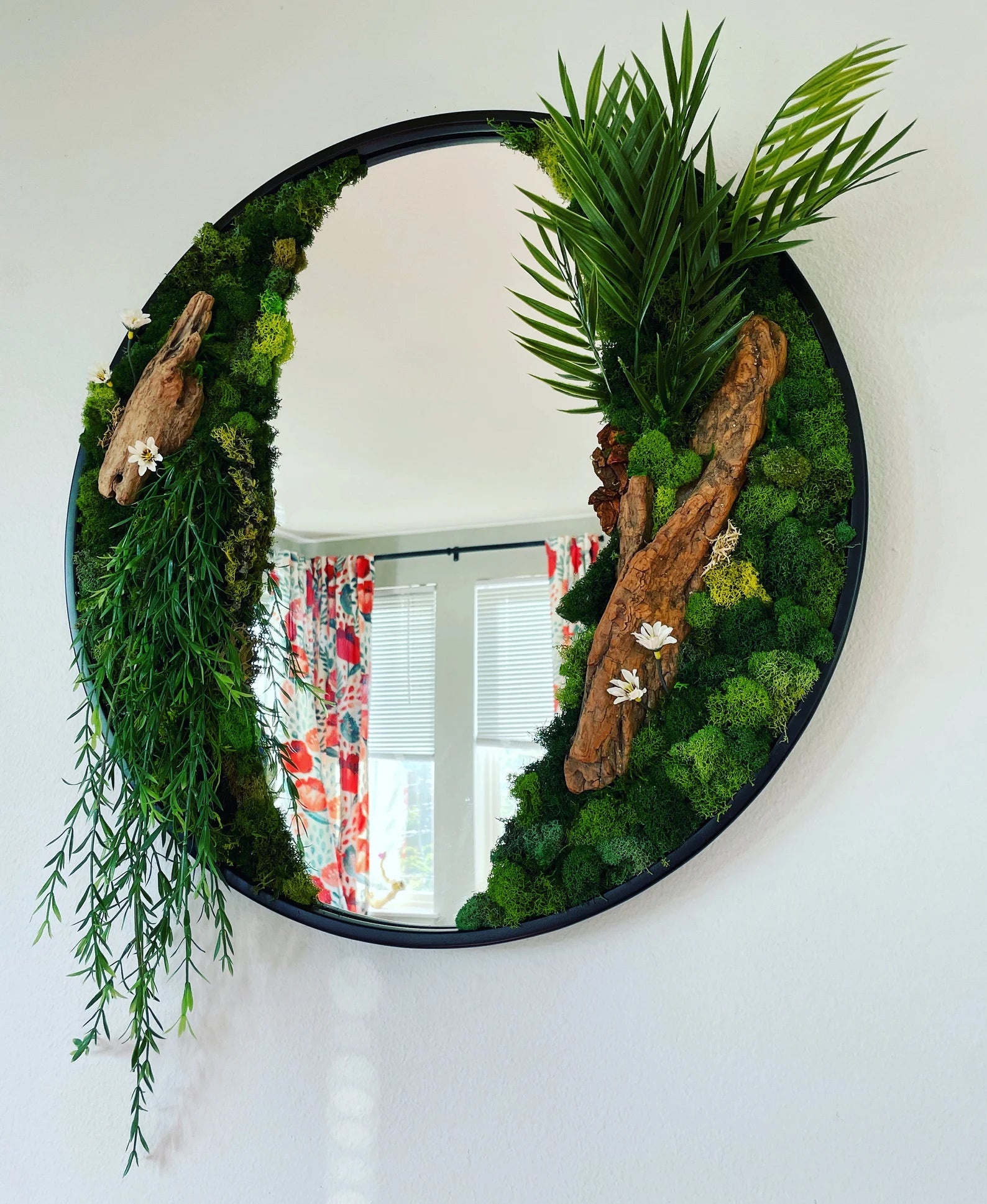 Round Moss Wall Mirror – Handmade Eco-Friendly Wall Art