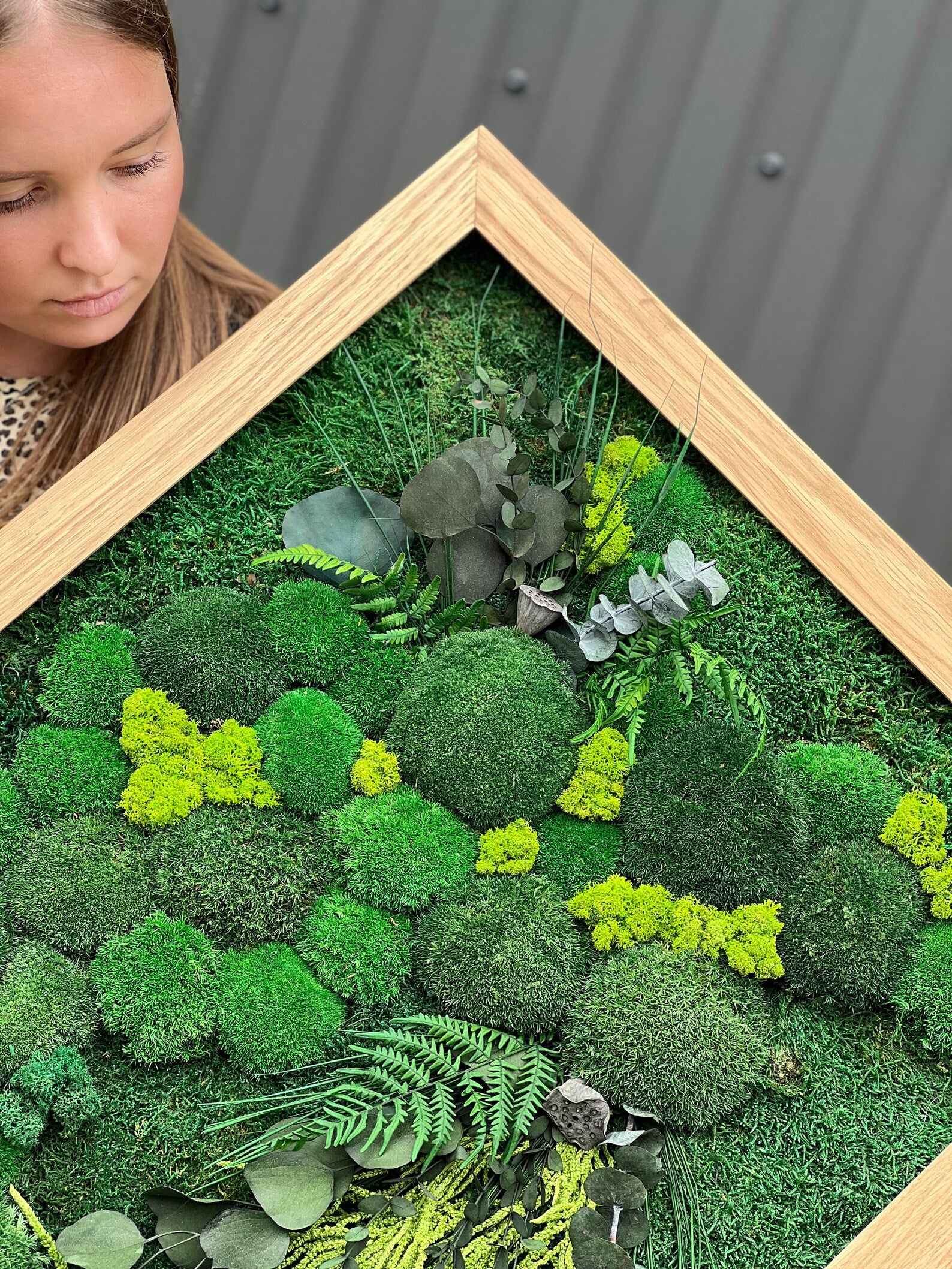 Moss Wall Art – Preserved Stabilized Moss in Wooden Frame for Home Decor