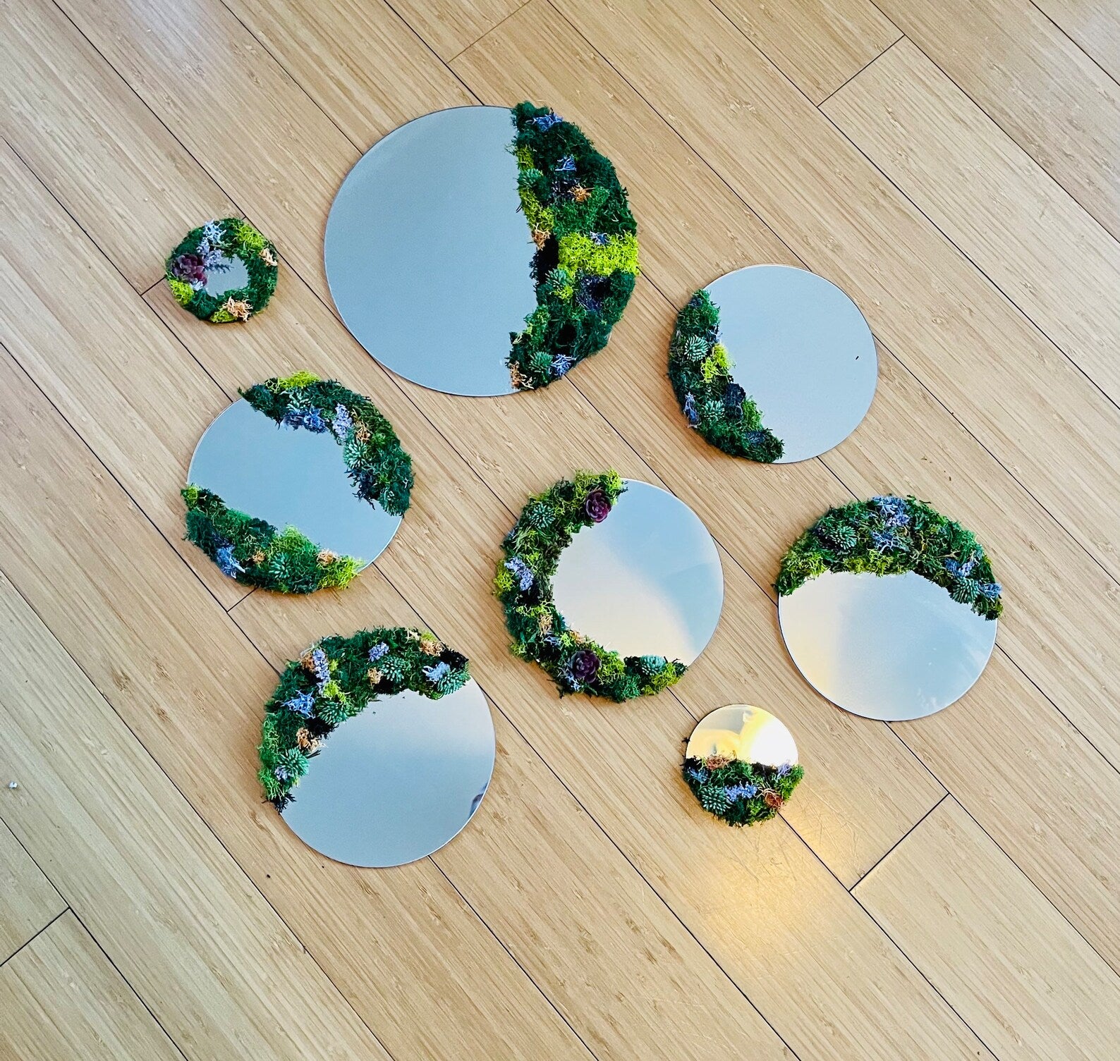 Round Moss Mirror – Preserved Moss Wall Art for Home Decor