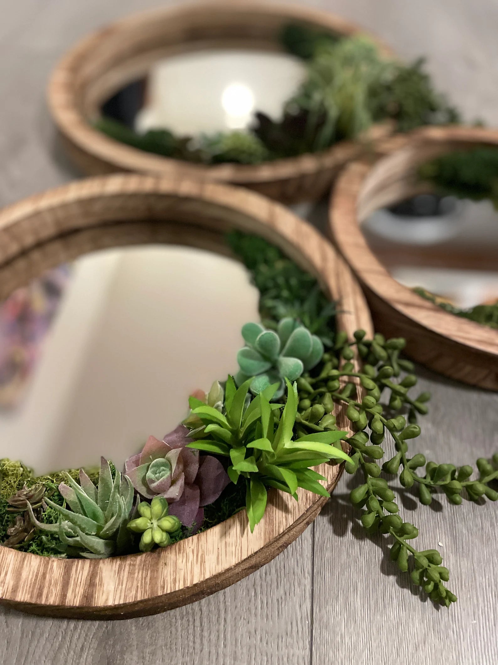 Round Moss Wall Mirror – Handmade Eco-Friendly Wall Art