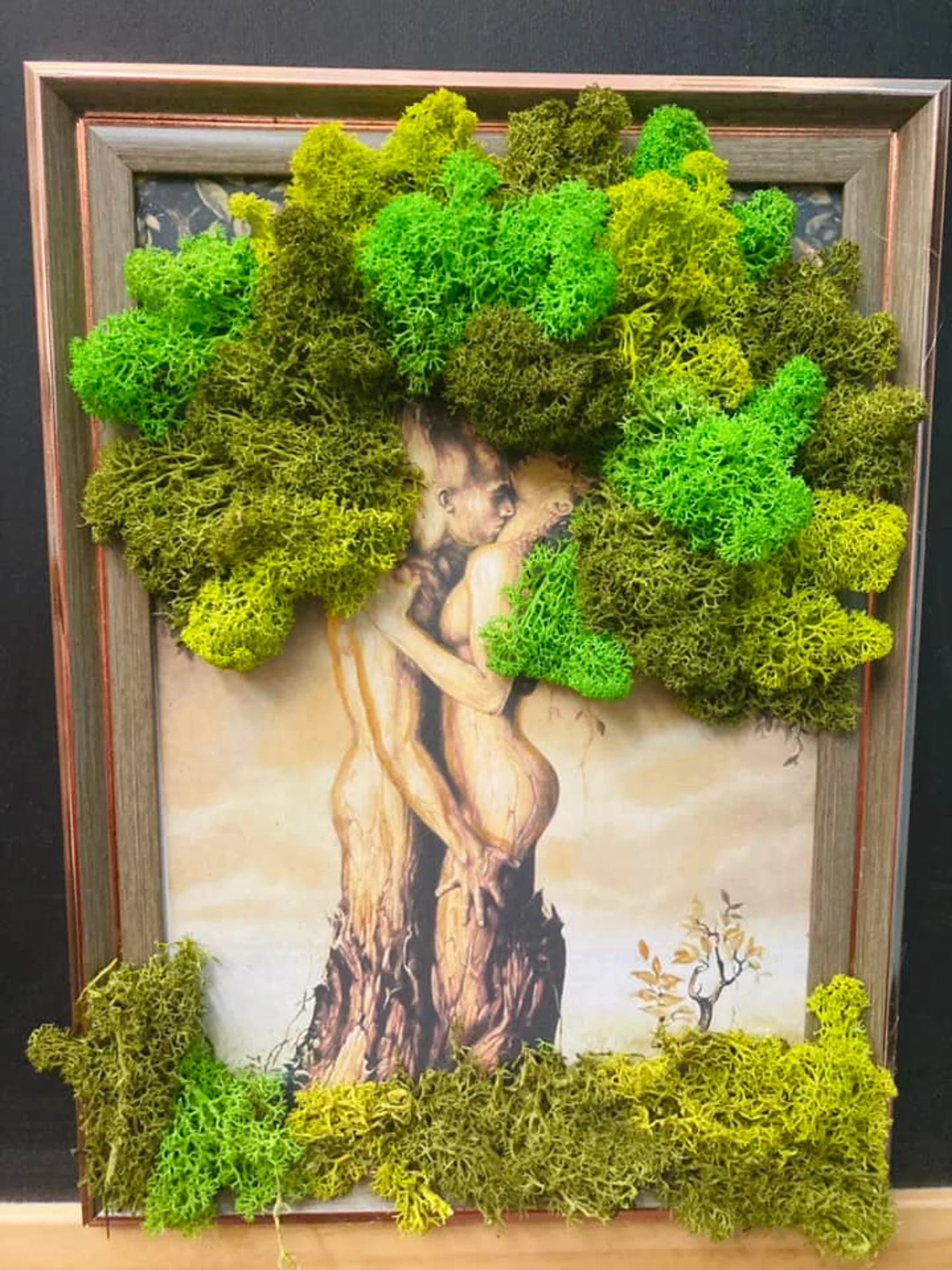 Wall Moss Picture – Tree of Life Couple Love Art, Framed Wedding & Home Decor Gift