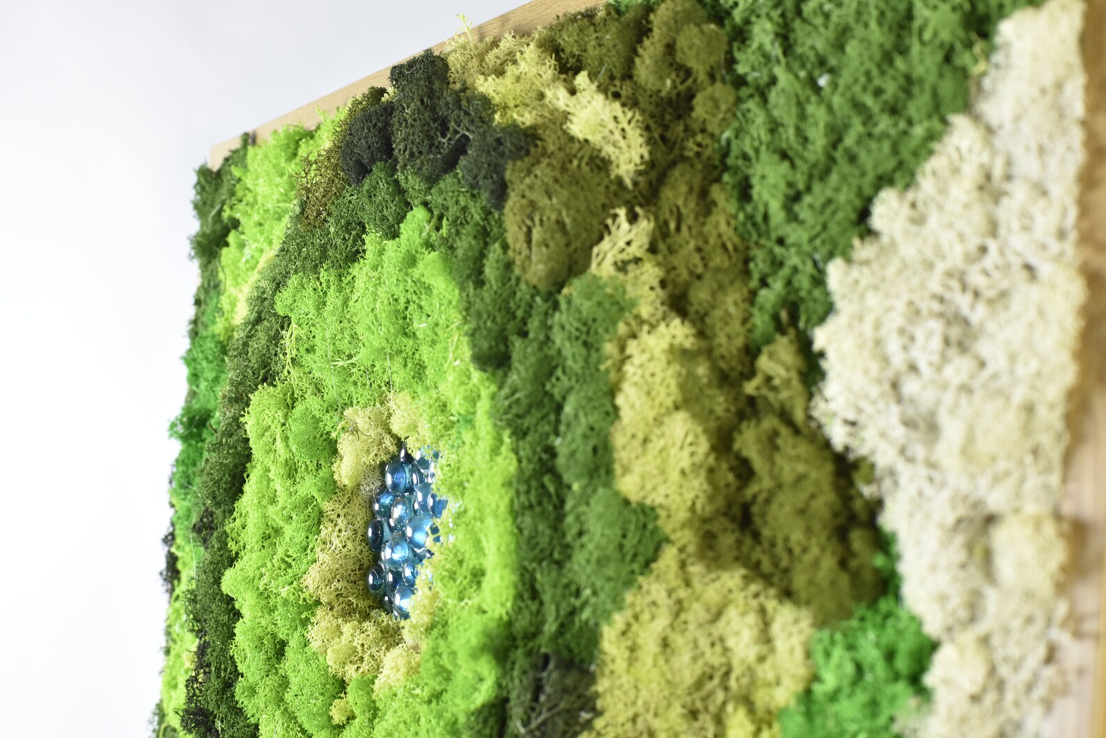 Lake Moss Wall Art – Handcrafted Nature-Themed Home Decor