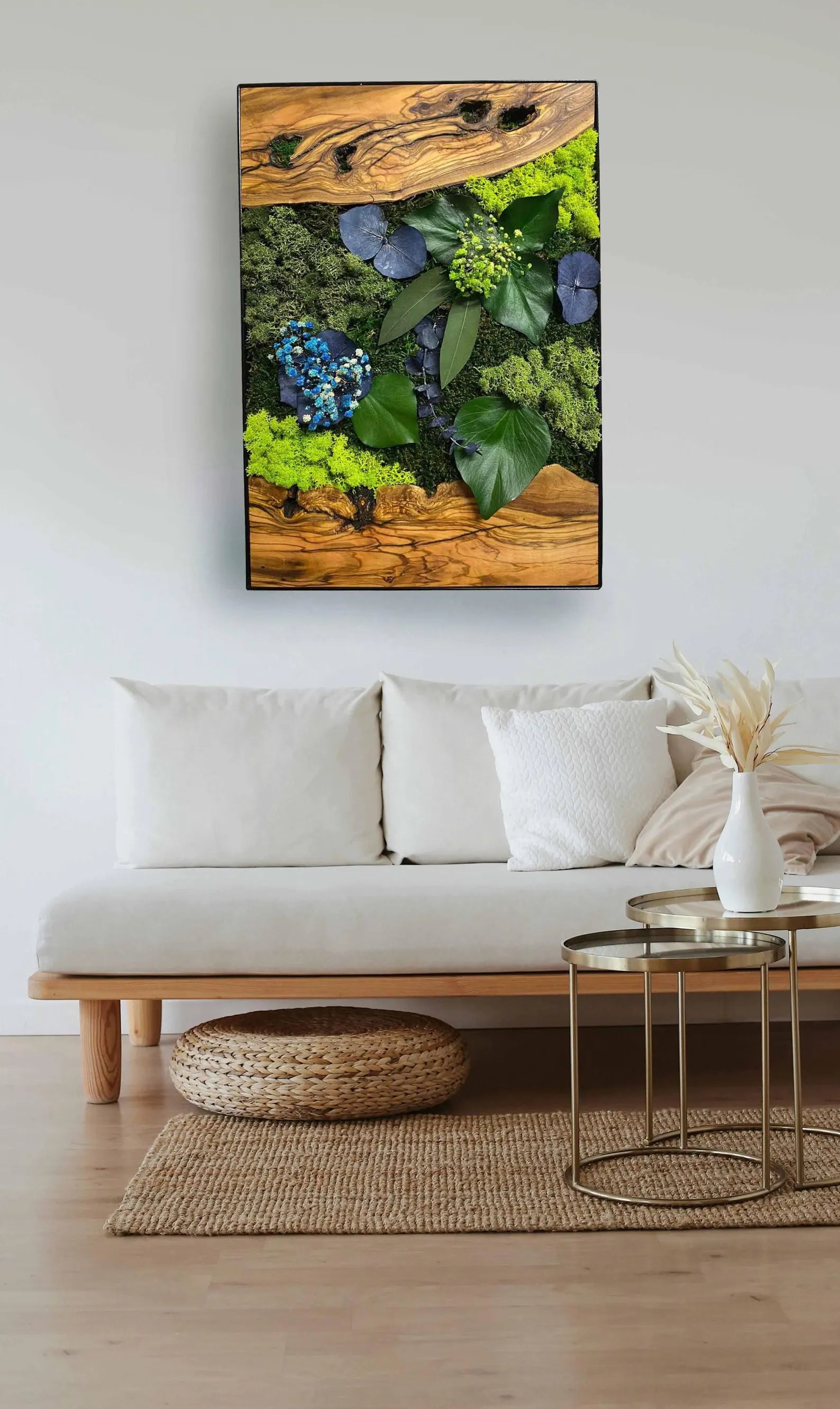 Live Moss Wall Art with Preserved Flowers – Botanical Decor Gift