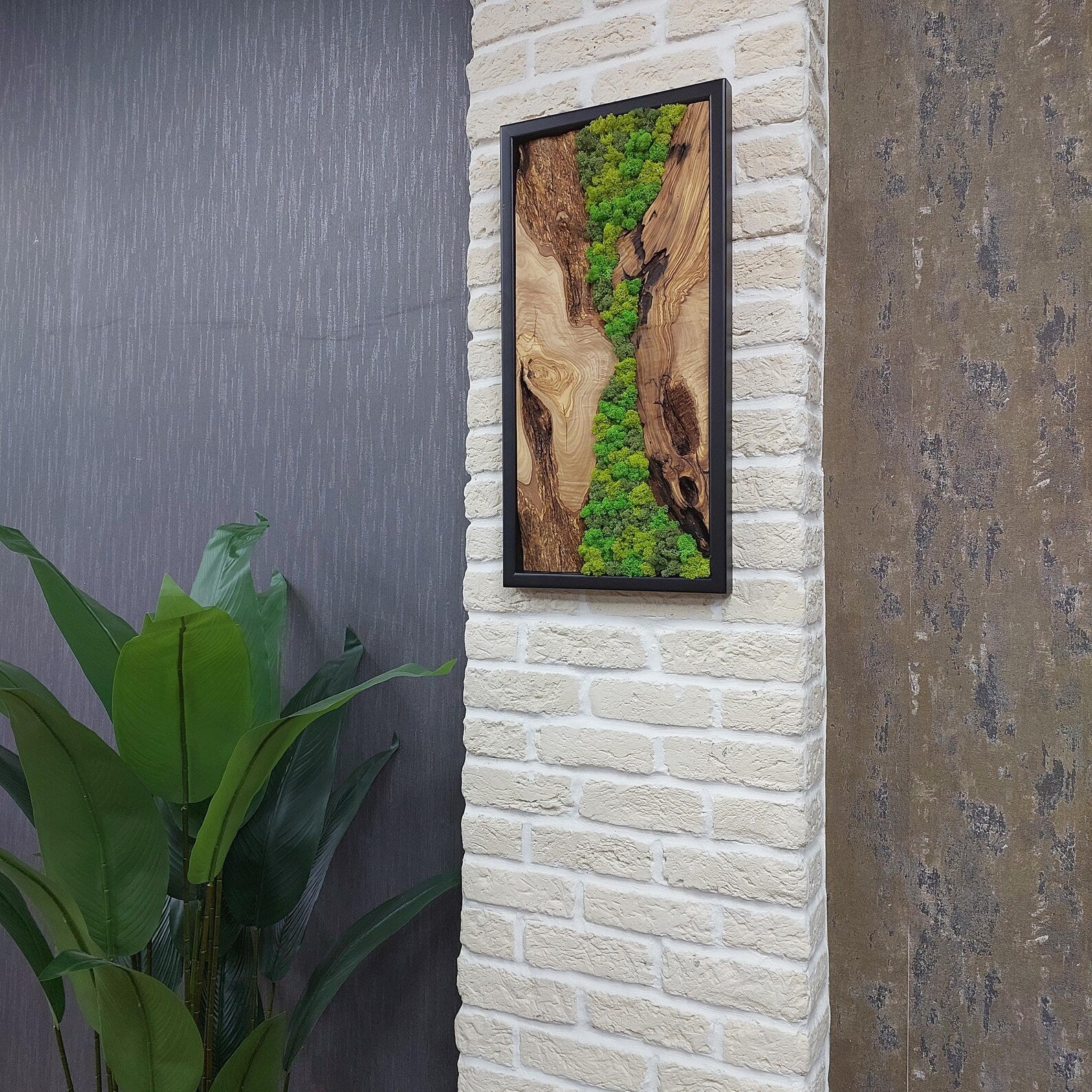 Handcrafted Moss Wall Art: Modern Wooden Wall Decor for a Natural Home