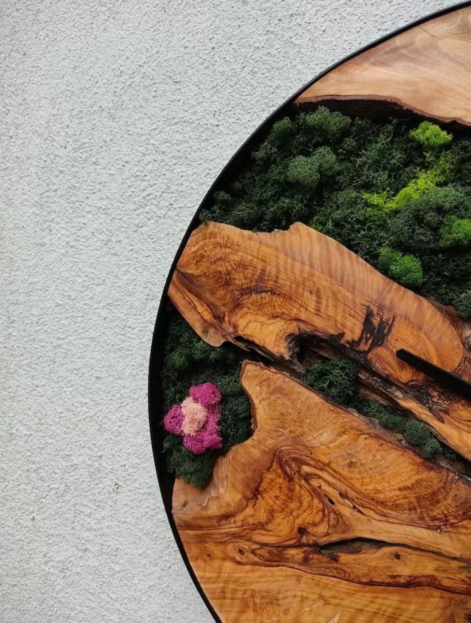 Moss Wall Clock – Wooden Frame Preserved Moss Wall Art