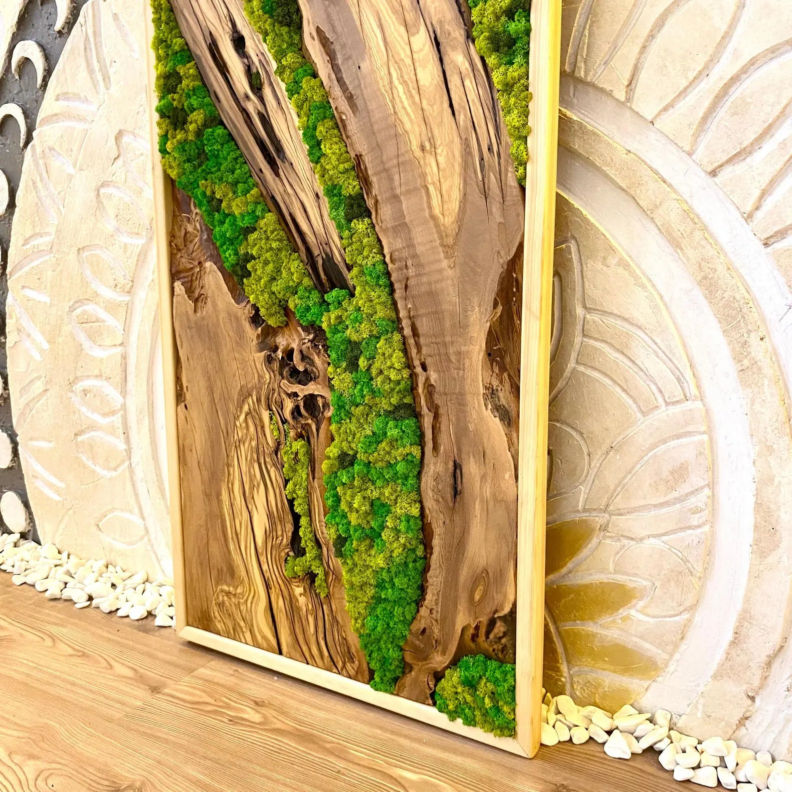 Handcrafted Olive Wood & Moss Wall Art – Preserved Moss Wall Decor & Natural Wall Hanging