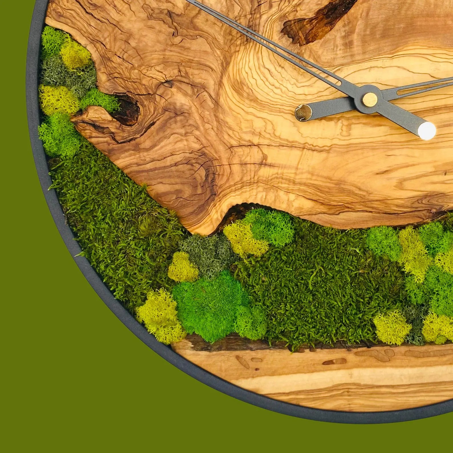 Handmade Olive Wood Moss Wall Clock – Silent Eco-Friendly Home Decor