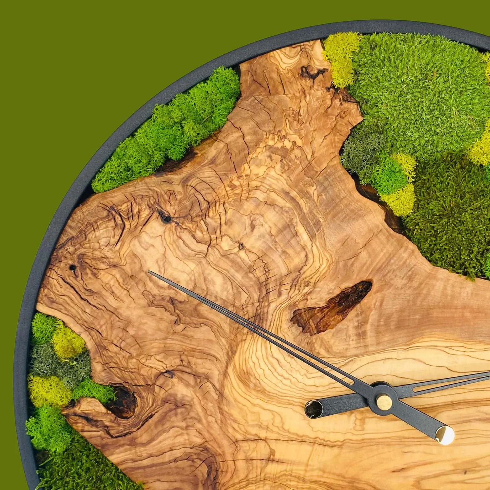 Handmade Olive Wood Moss Wall Clock – Silent Eco-Friendly Home Decor