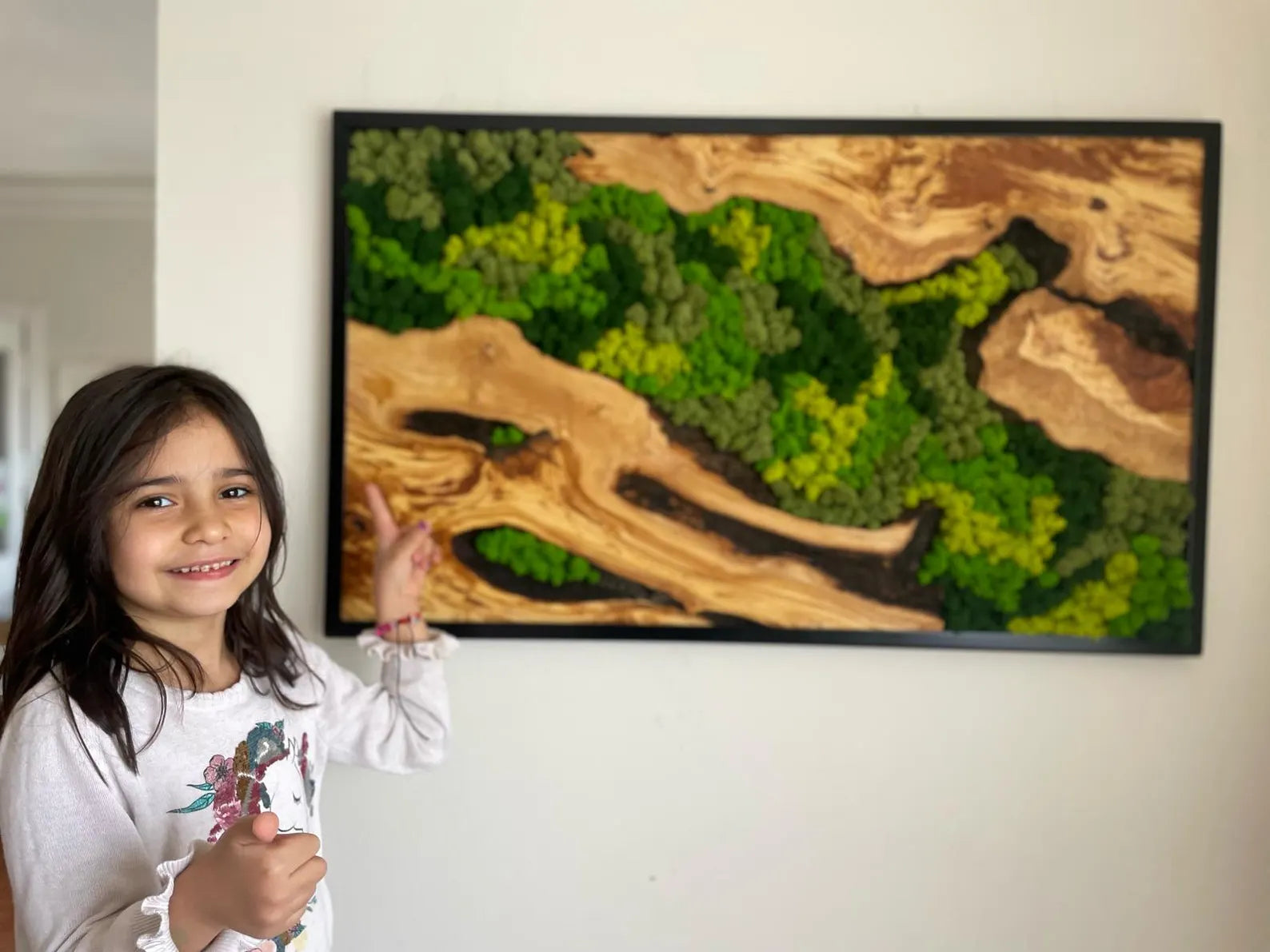 Handcrafted Olive Wood and Moss Wall Art – Natural Wall Decor for Home or Office