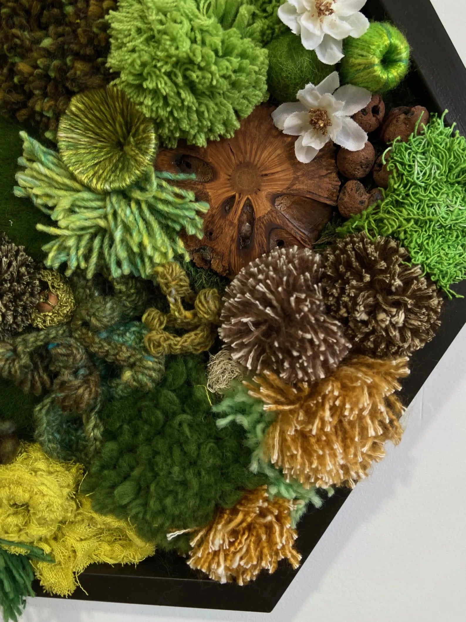 Hexagon Wood Frame | Imitation Moss Wall Hanging Décor