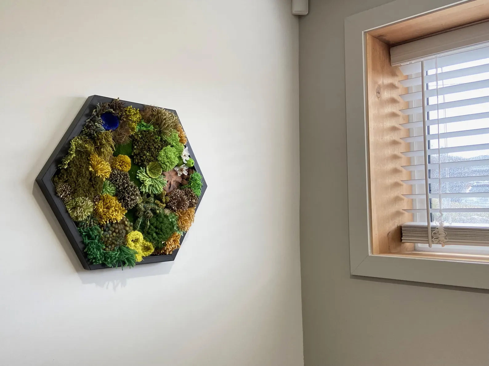 Hexagon Wood Frame | Imitation Moss Wall Hanging Décor