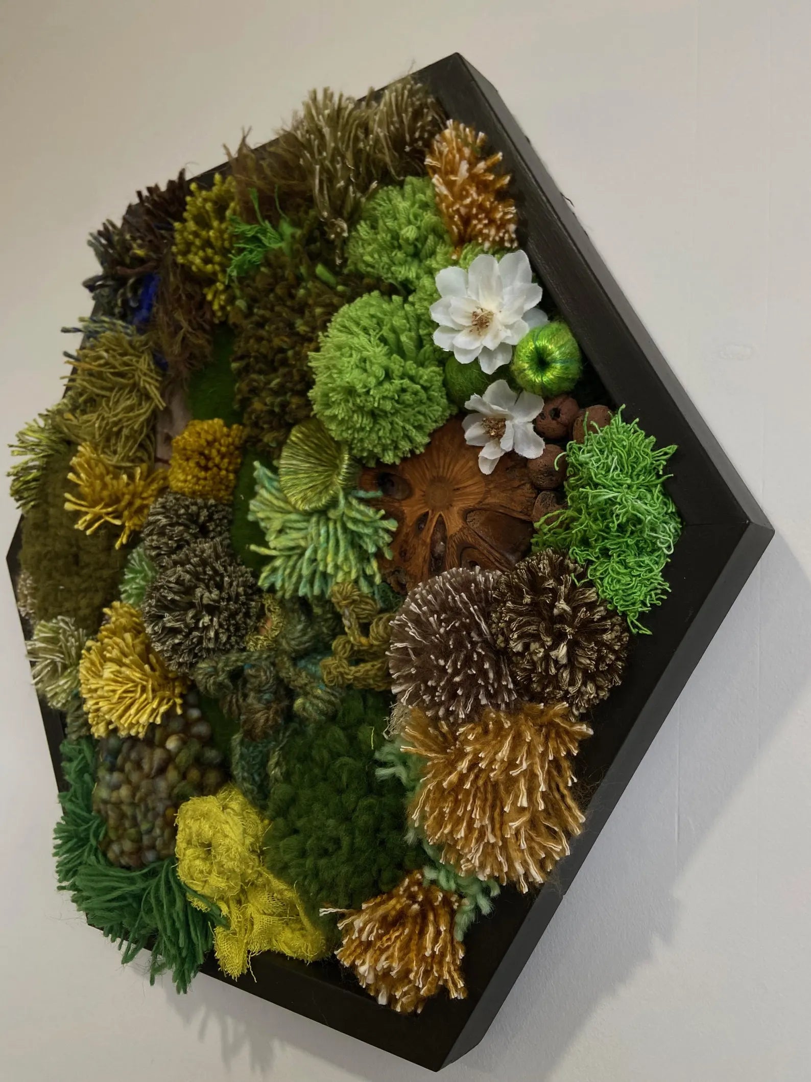 Hexagon Wood Frame | Imitation Moss Wall Hanging Décor