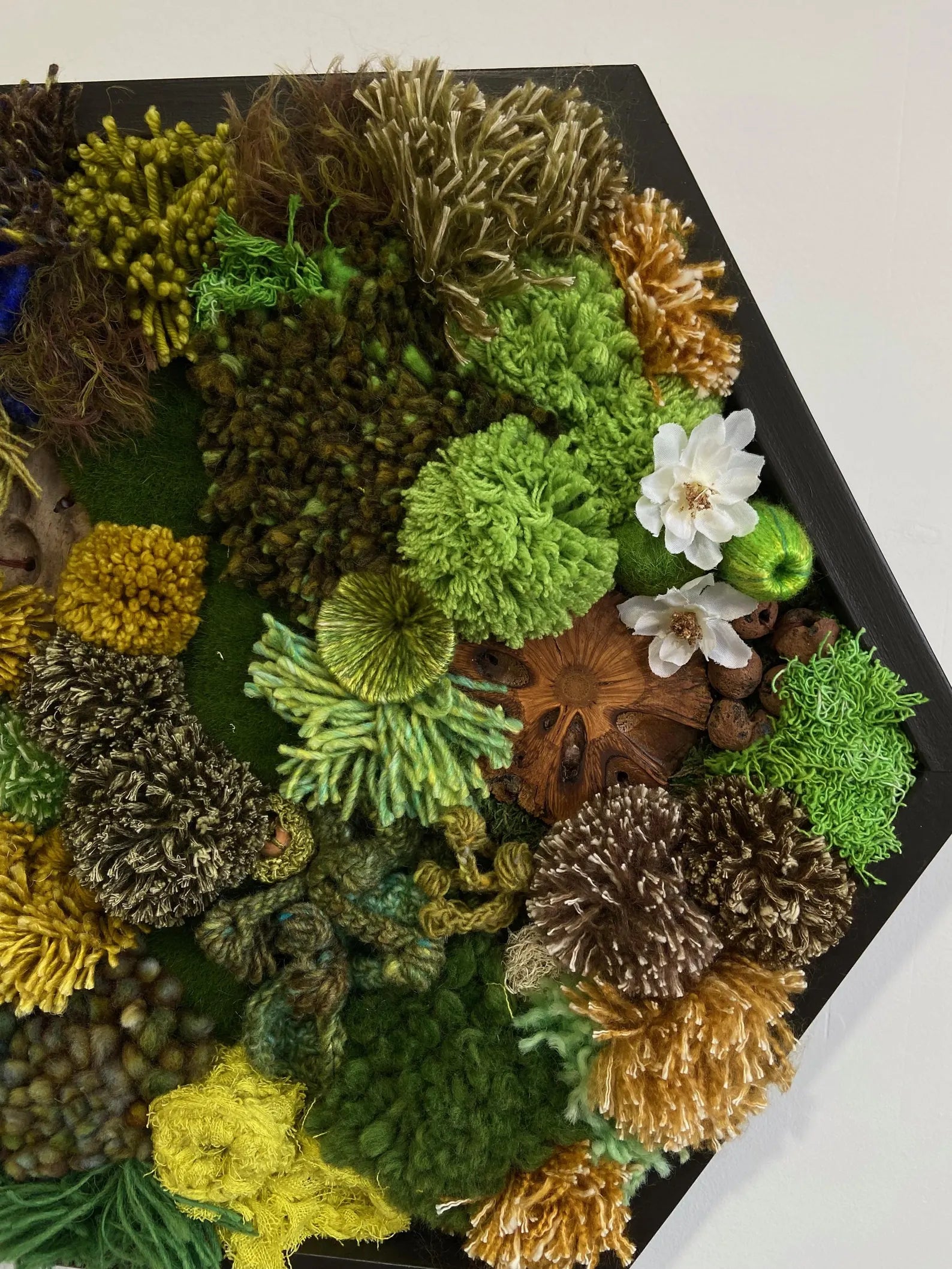 Hexagon Wood Frame | Imitation Moss Wall Hanging Décor