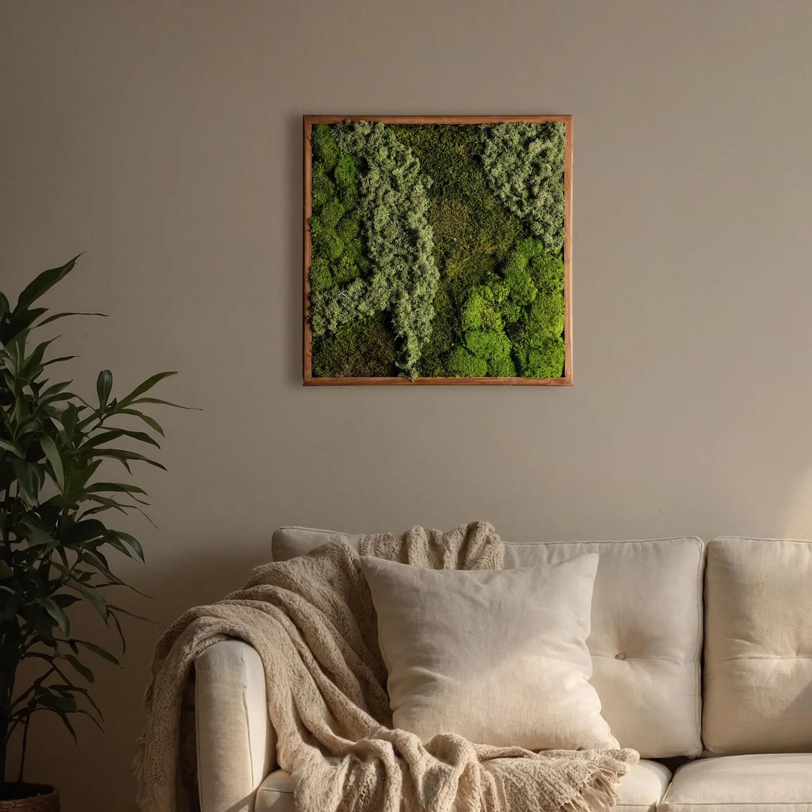 Preserved Moss Wall Art – Natural Wood Greenery Wall Decor, Rustic Home Artwork