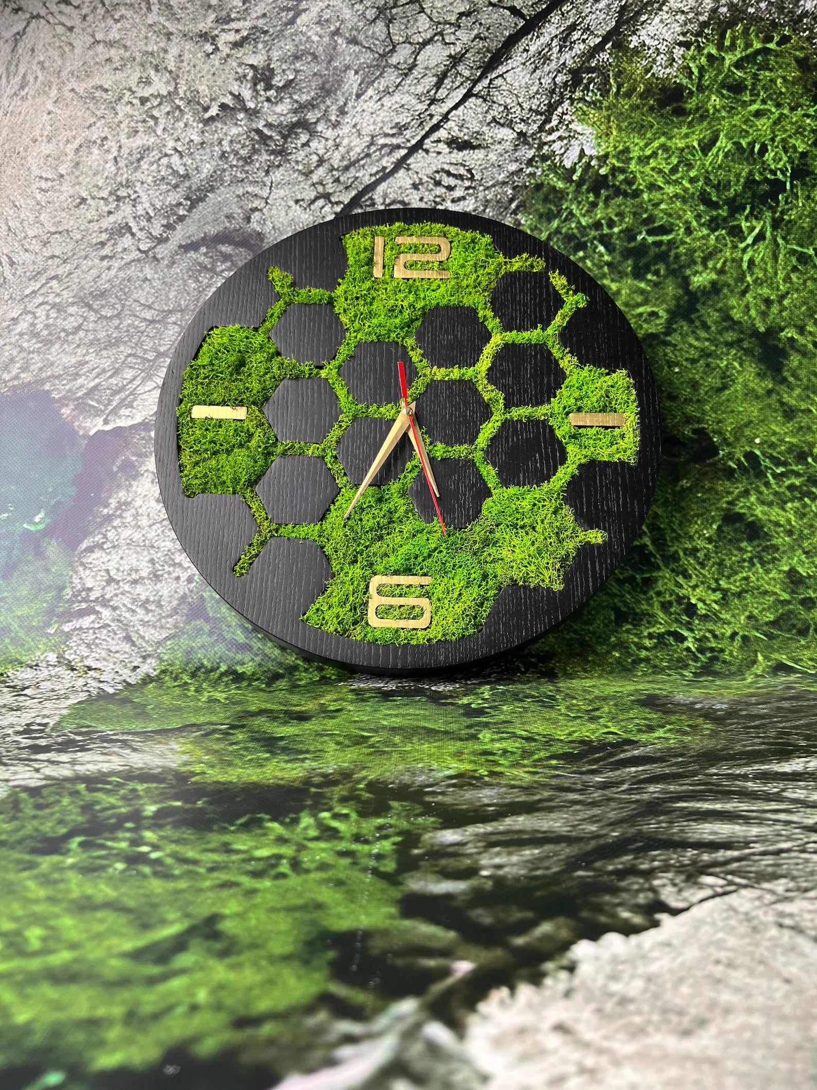 Moss and Wood Wall Clock – Natural Green Wall Art & Rustic Home Decor
