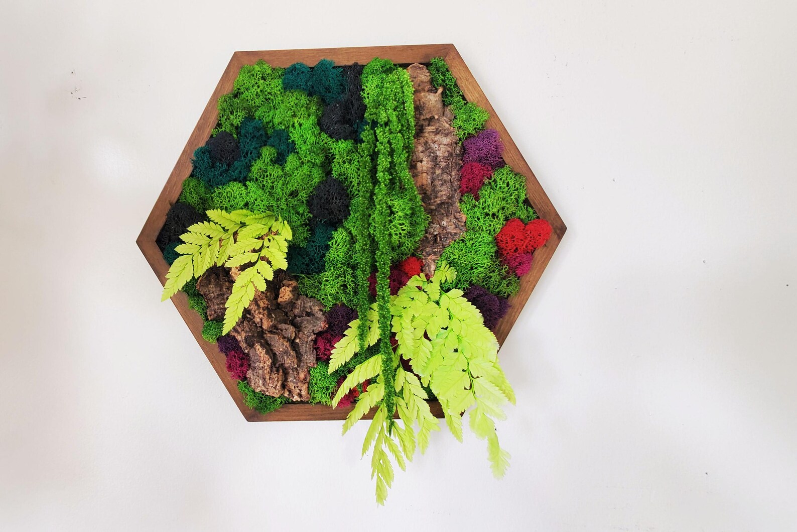 Bohemian Hexagon Moss Wall Art – Honeycomb Botanical Wood Decor