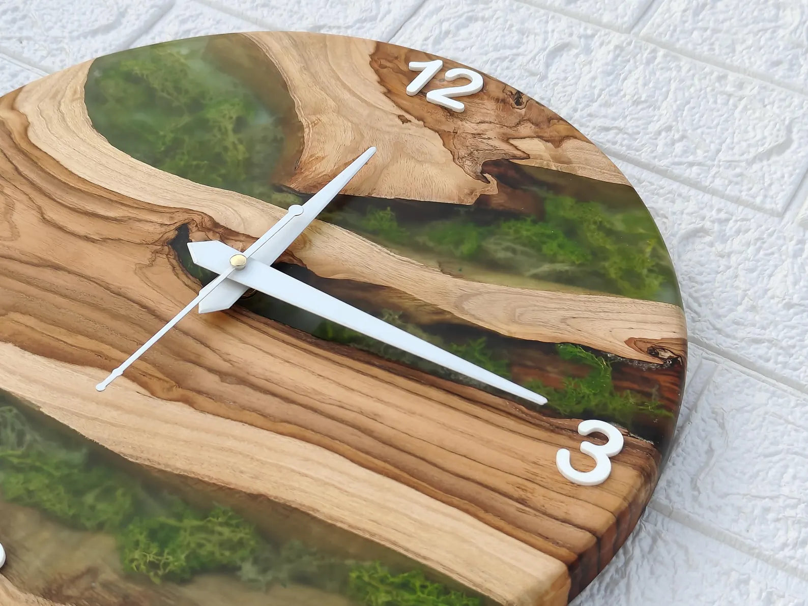 Green Moss Epoxy Resin Clock – Live Edge Teak Wood Wall Art & Unique Home Decor