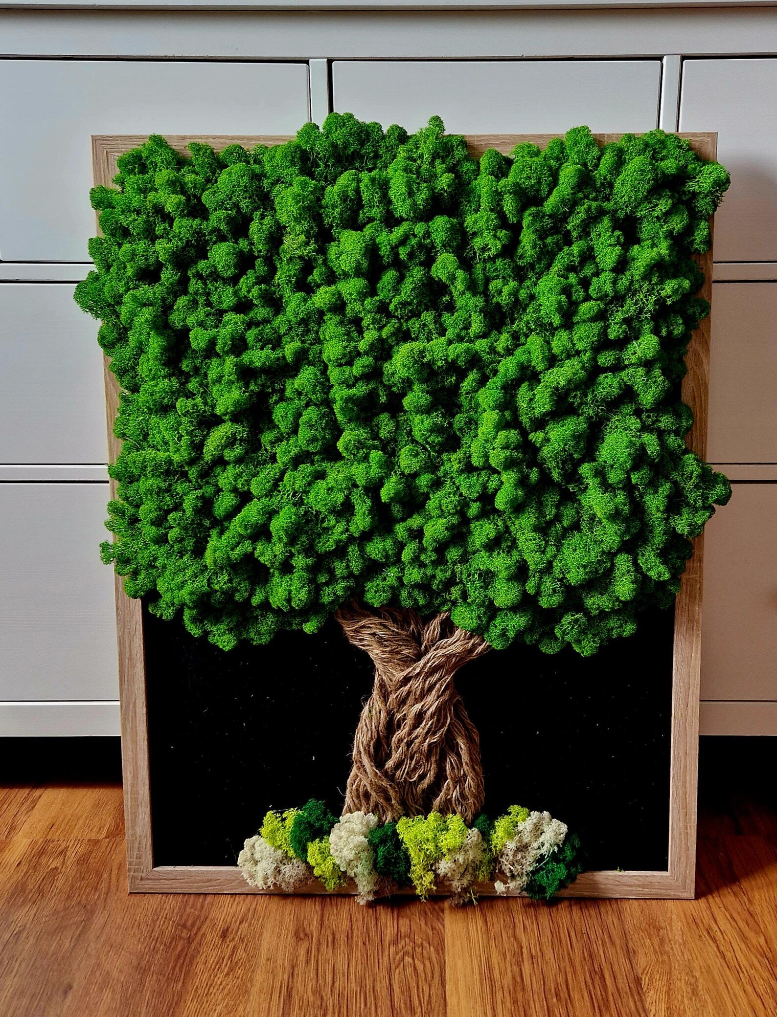 Moss Wall Art Tree – Reindeer Moss Tree of Life, Vertical Garden Wall Decor, Aesthetic Bedroom & Home Decoration, Unique Gift for Host
