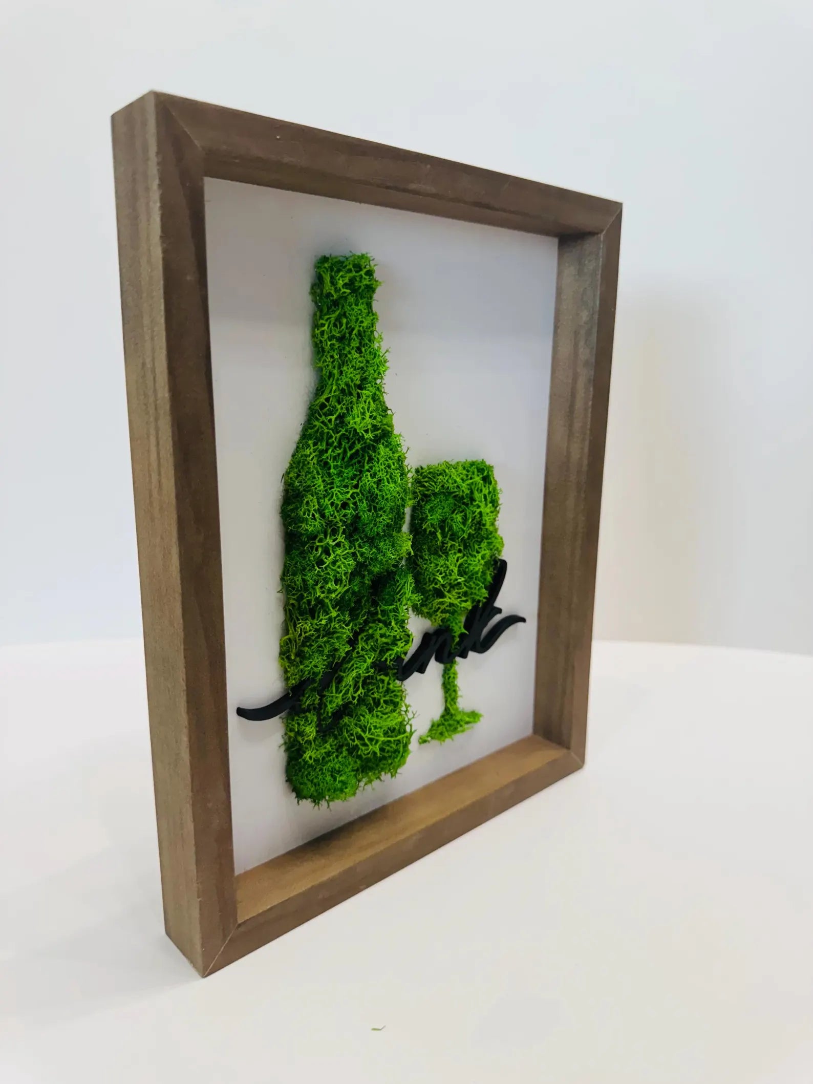 Wine Bottle & Glass Moss Wall Art – Eco-Friendly Preserved Green Moss Décor for Home & Bar