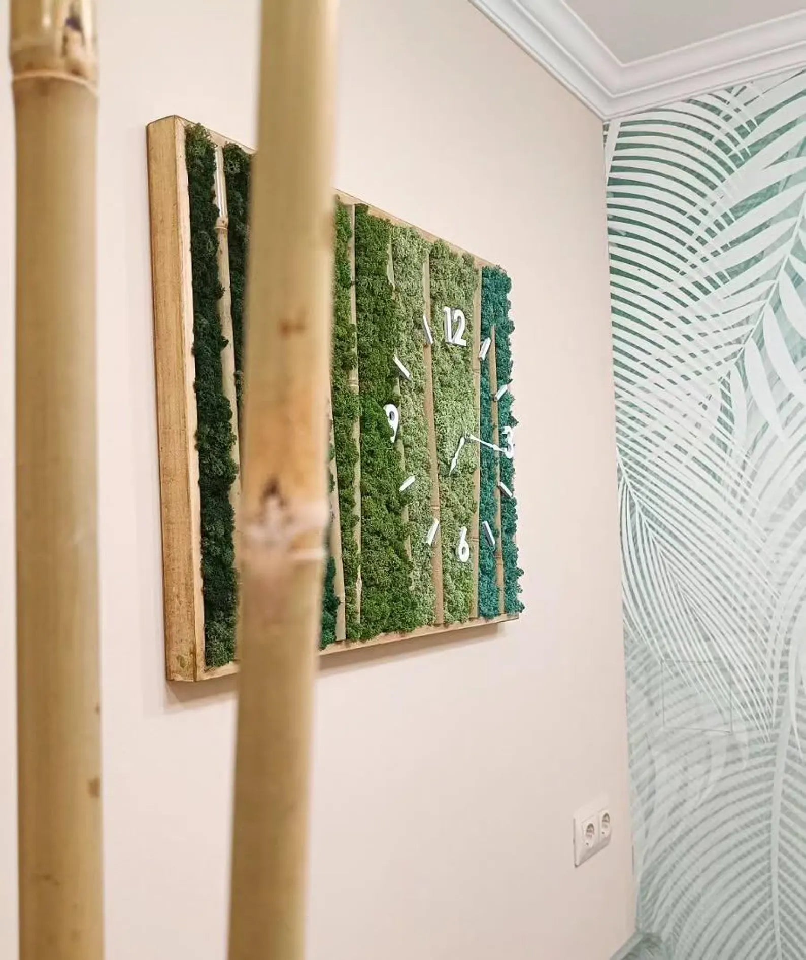 Stabilized Moss Wall Clock – Minimalist Preserved Moss Panel | Botanical Wall Hanging & Living Forest Decor