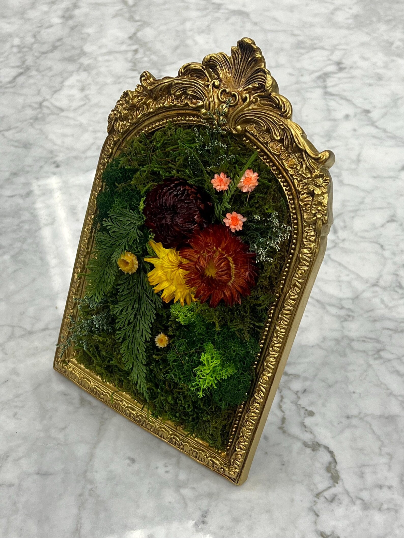 Preserved Moss & Dried Flower Wall Art – Handmade 5x7 Nature Frame Decor
