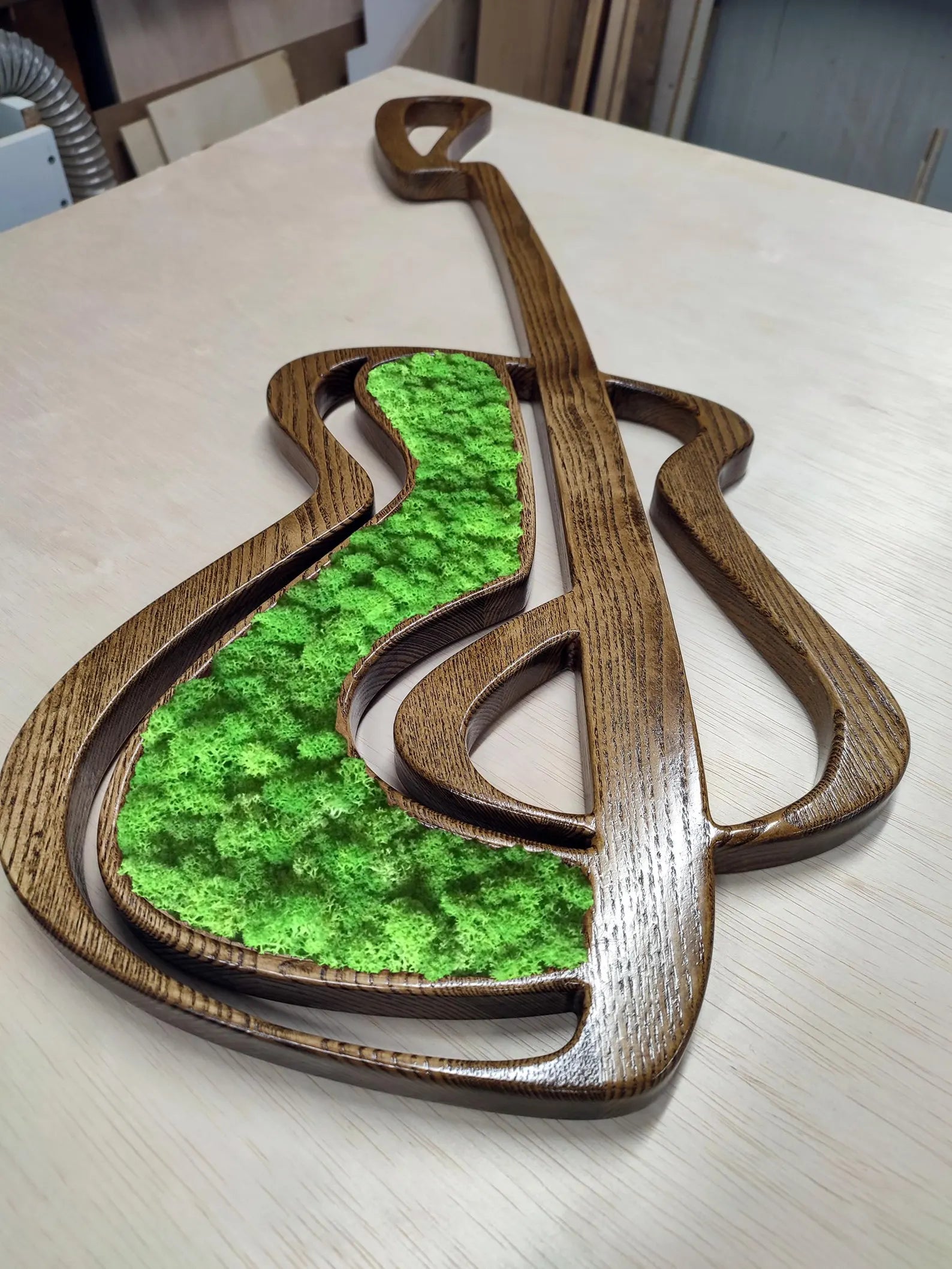 Moss Guitar Wall Art – Handmade Wood Guitar with Preserved Moss, Nature-Inspired Home Decor & Gift