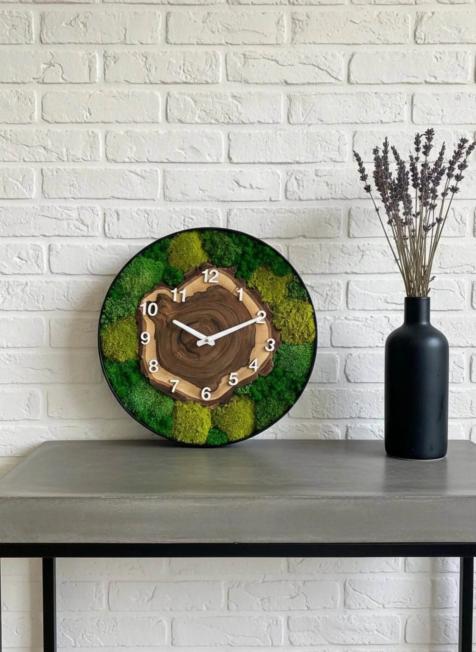 Unique Moss Wall Clock – Modern Metal Frame with Wood Slice Design