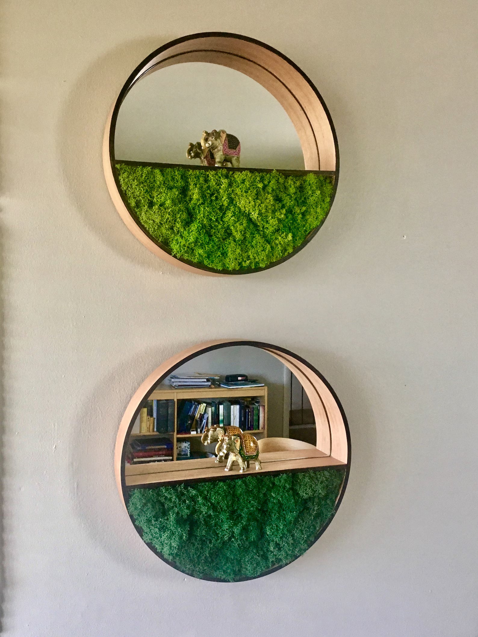 Eco-Friendly Live Moss Mirror – Round Wall Mirror for Modern Bathroom Decor (16")
