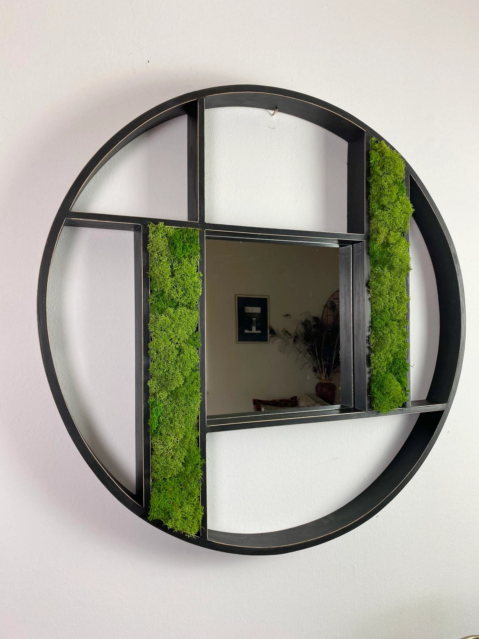 Reindeer Moss Mirror Wall Hanging – 30" Round Designer Home Decor