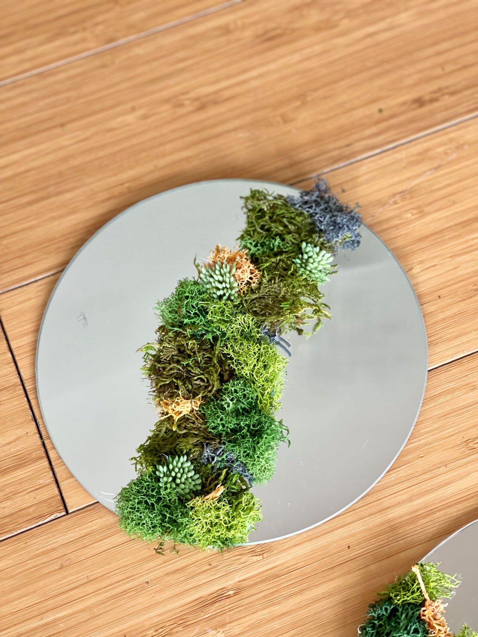 Round Moss Mirror – Preserved Moss Wall Art for Home Decor