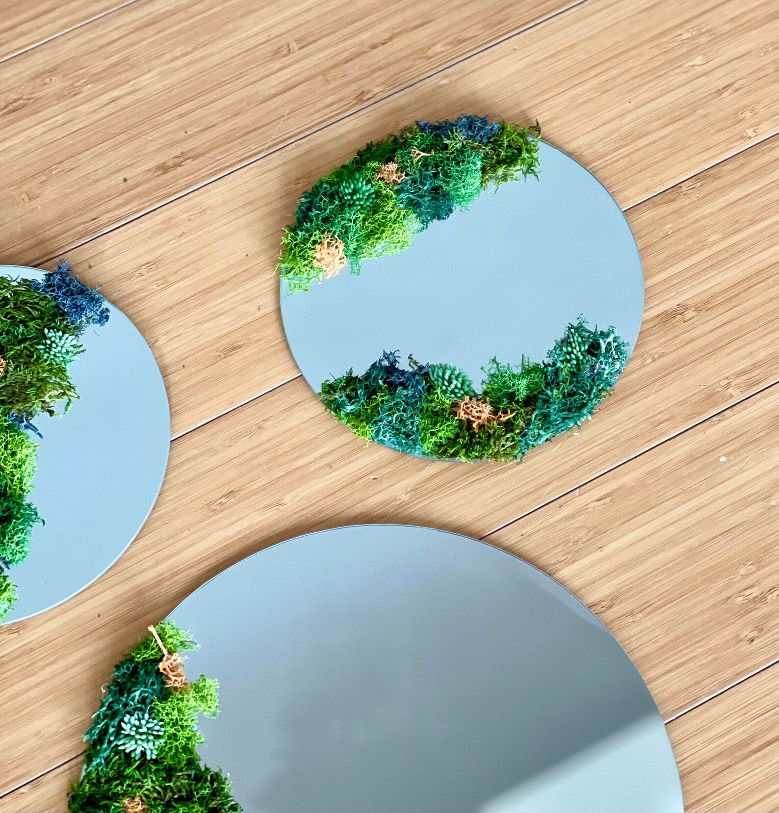 Round Moss Mirror – Preserved Moss Wall Art for Home Decor