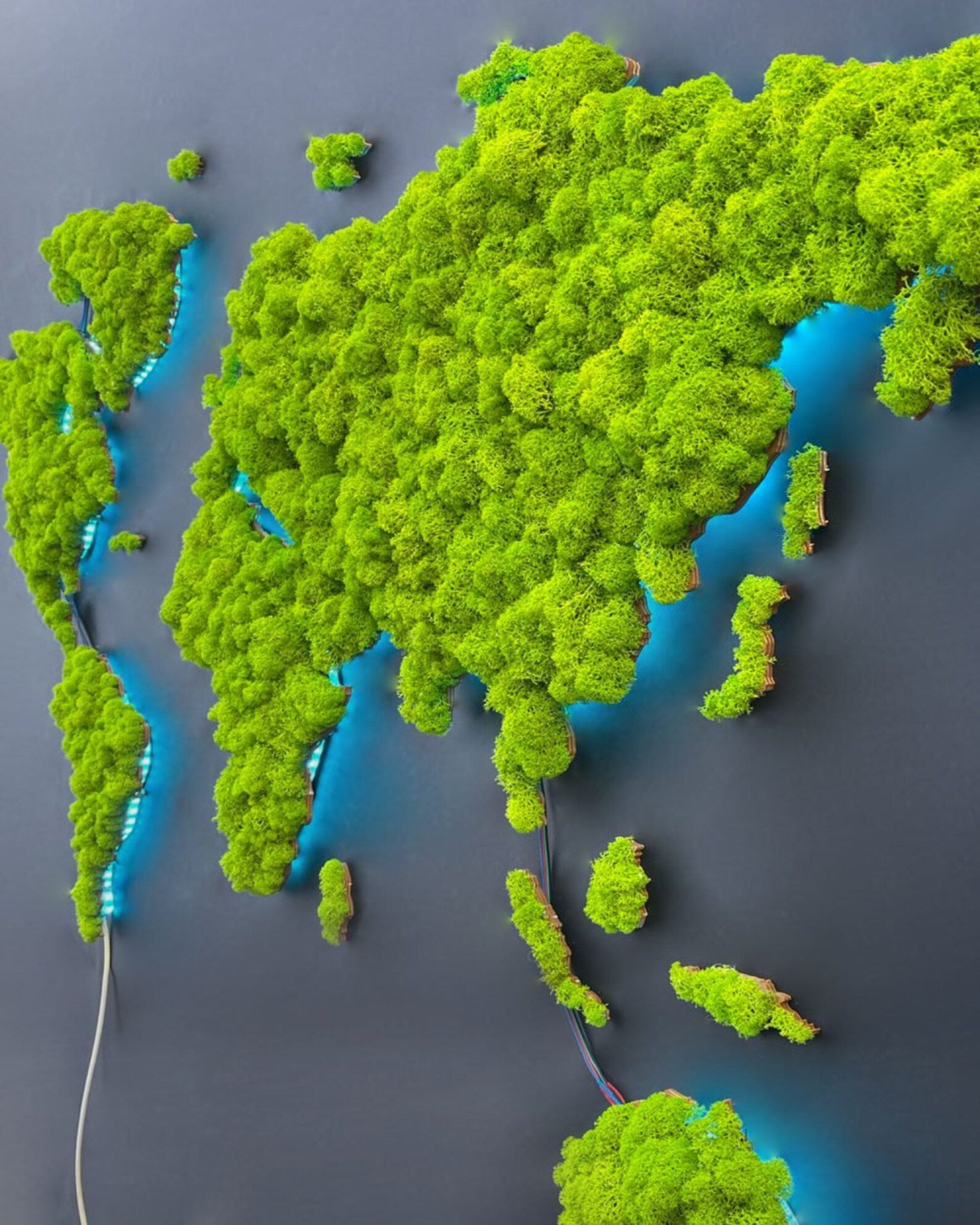 Moss LED Wall Art – Illuminated World Map Green Decor