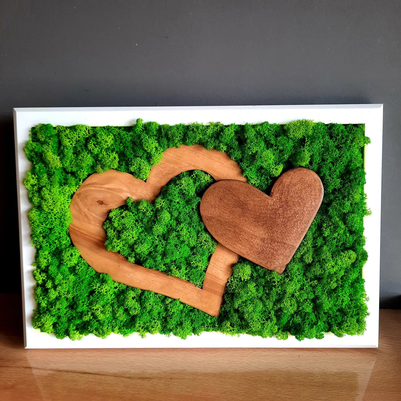 Moss Heart Wall Art Panel – Preserved Moss and Flower Wall Decor
