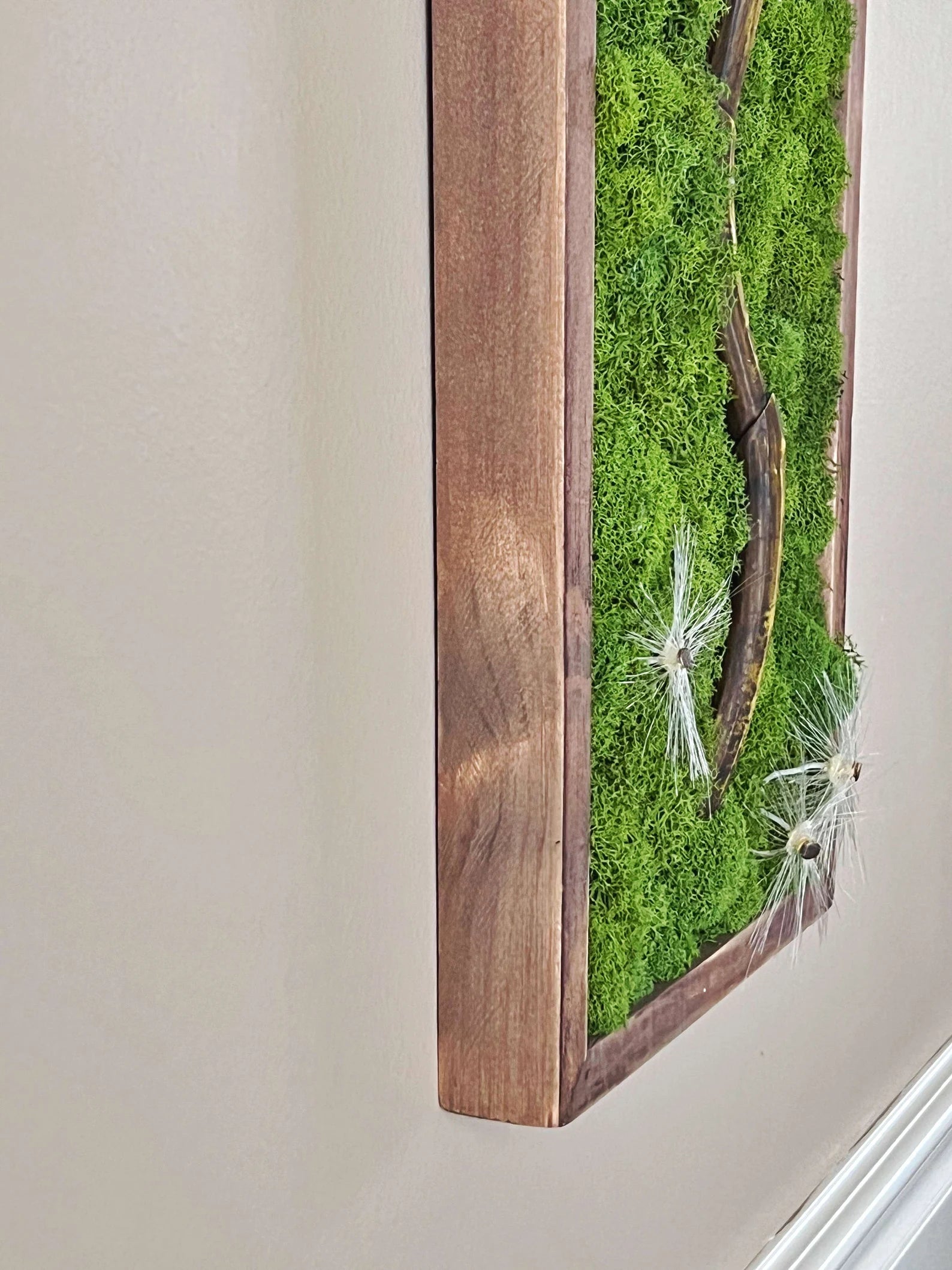 Preserved Moss Wall Art – Dandelion Design, Natural Wood Frame (36x8")