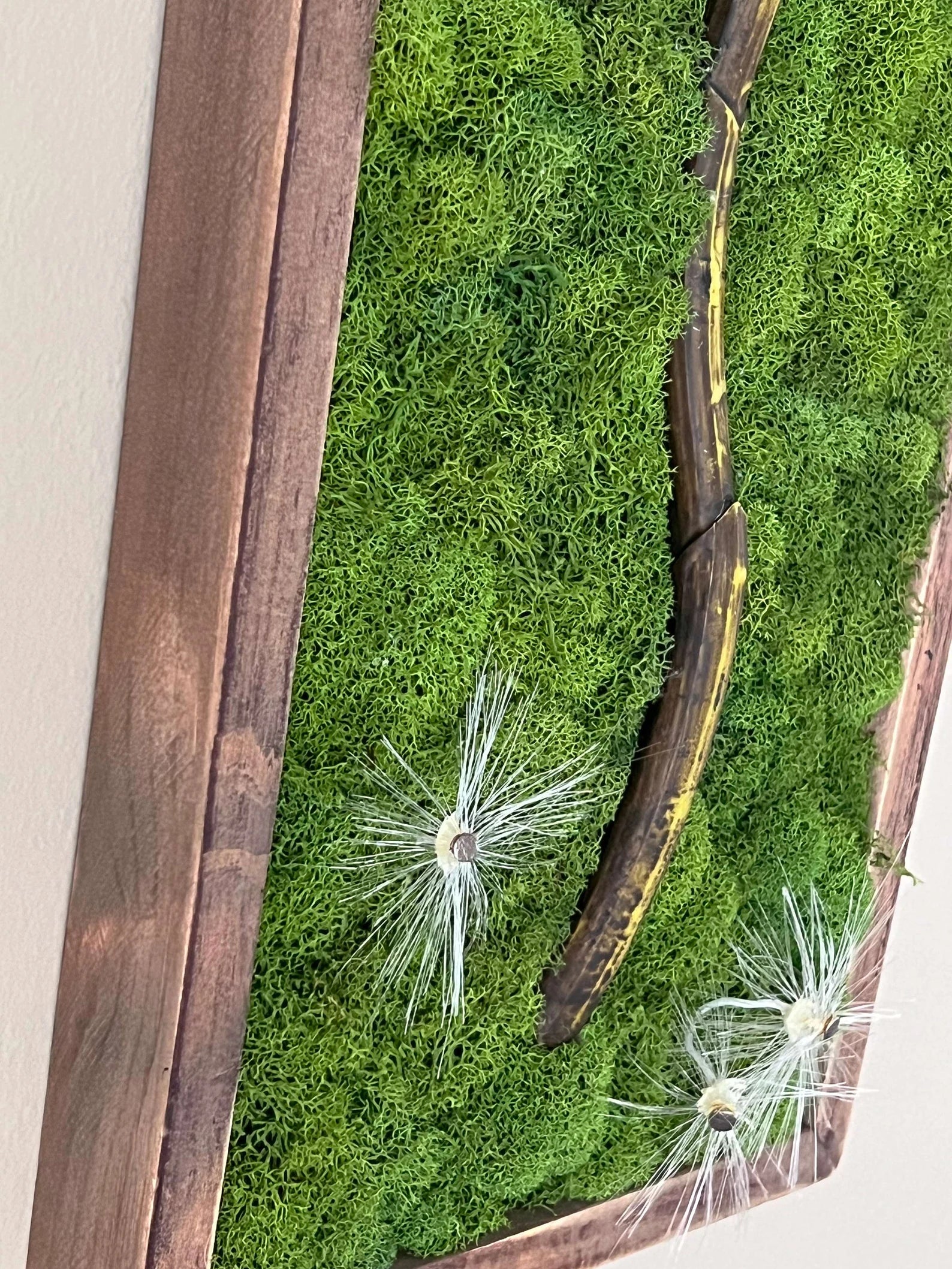 Preserved Moss Wall Art – Dandelion Design, Natural Wood Frame (36x8")