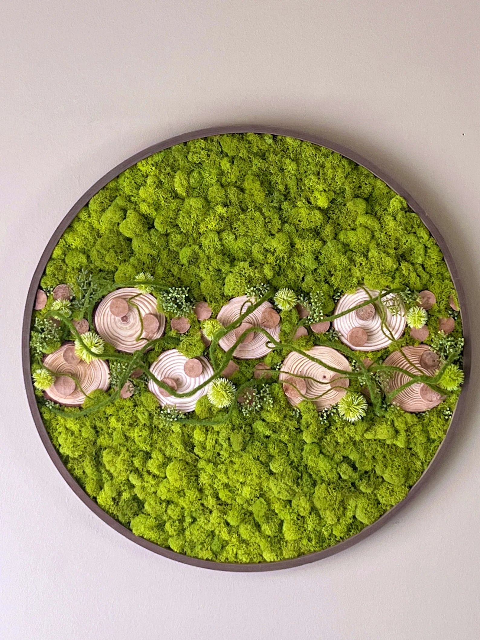 Wood Slice Moss Wall Art – Preserved Green Moss Picture | Farmhouse Decor with Natural Frame