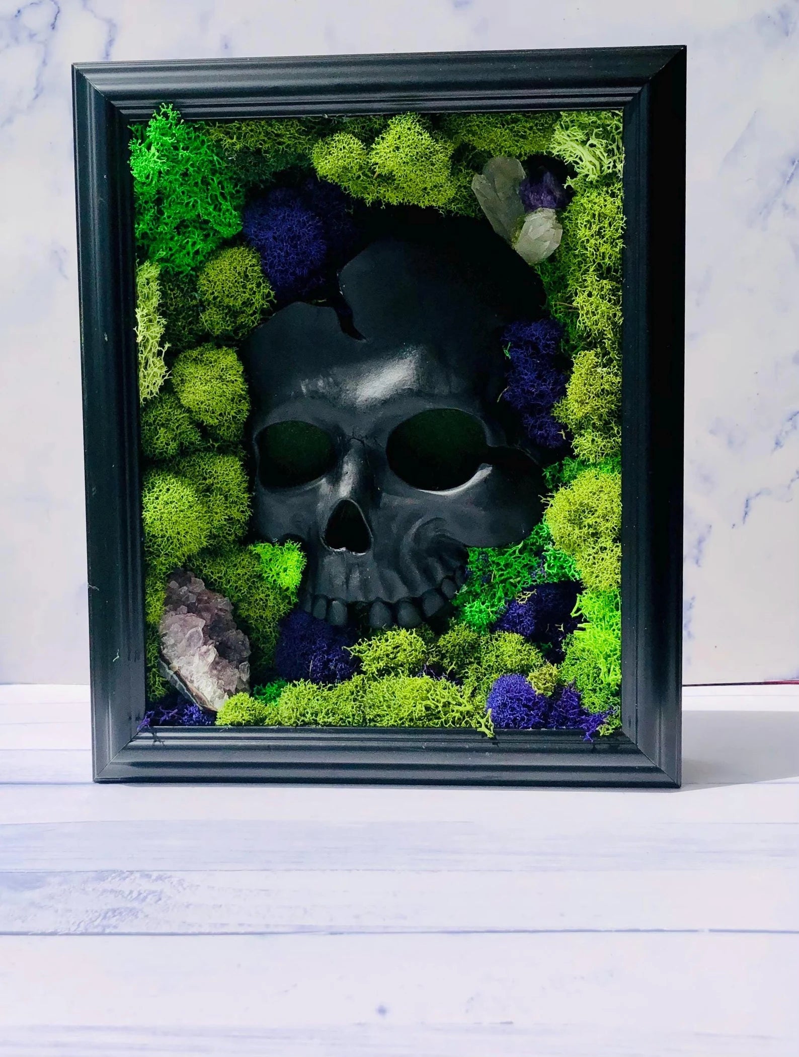 Skull Moss Wall Art – Framed Gothic Halloween Decor | Unique Floral Moss Artwork for Home