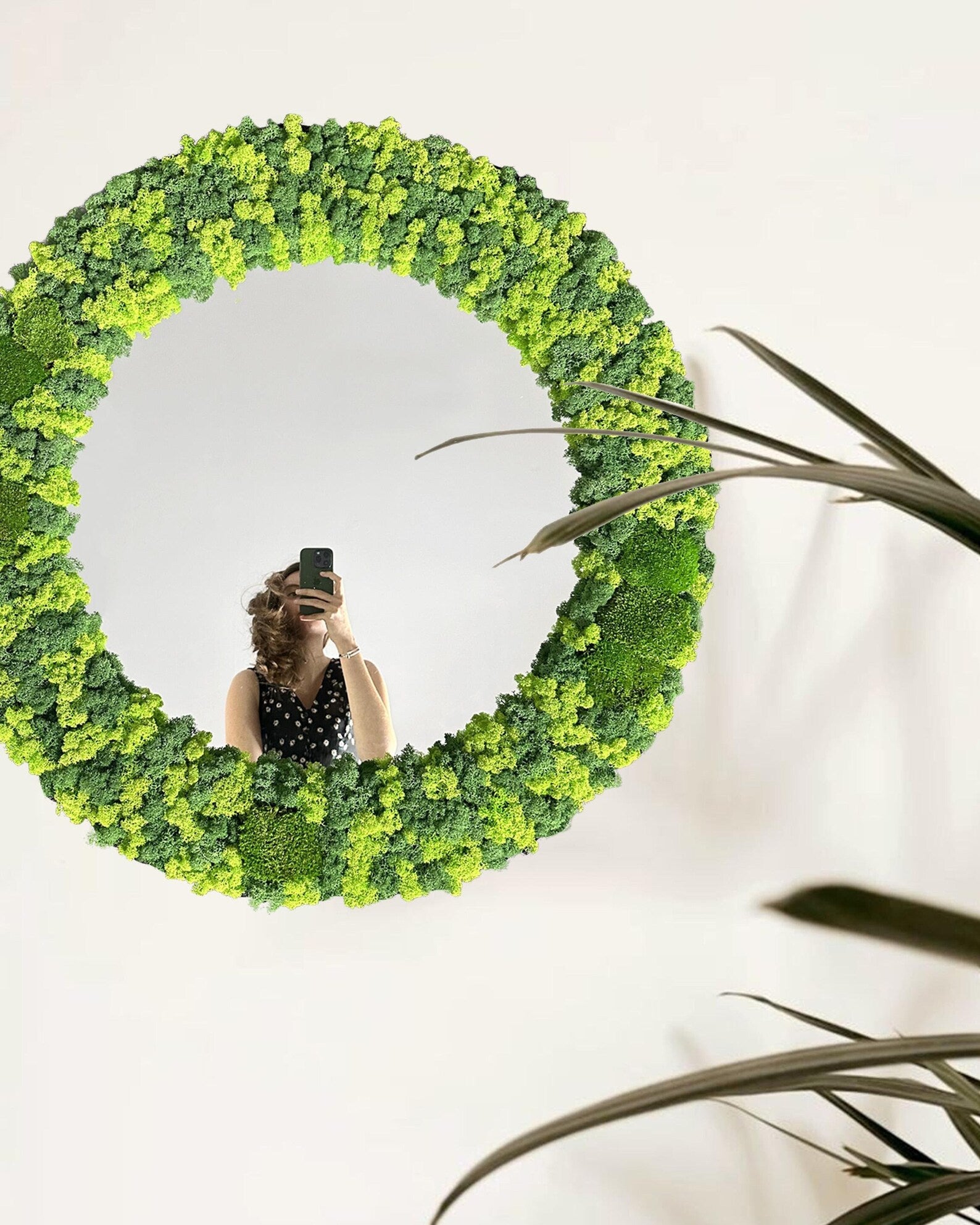 Round Moss Wall Mirror – Large Bathroom Mirror with Preserved Moss Art Decor