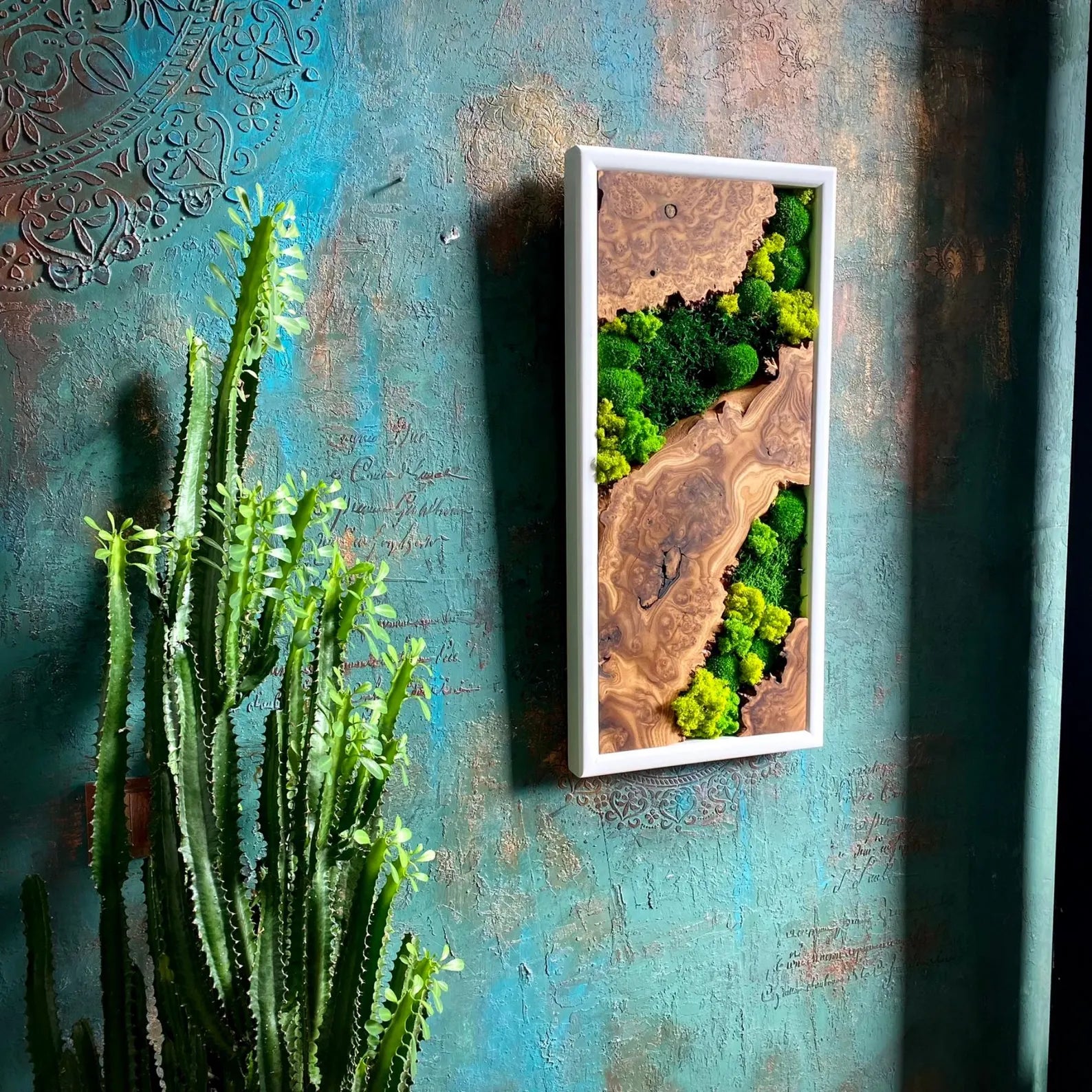 Handcrafted Moss Wall Art with Olive Wood – Rustic Wooden Home Decor