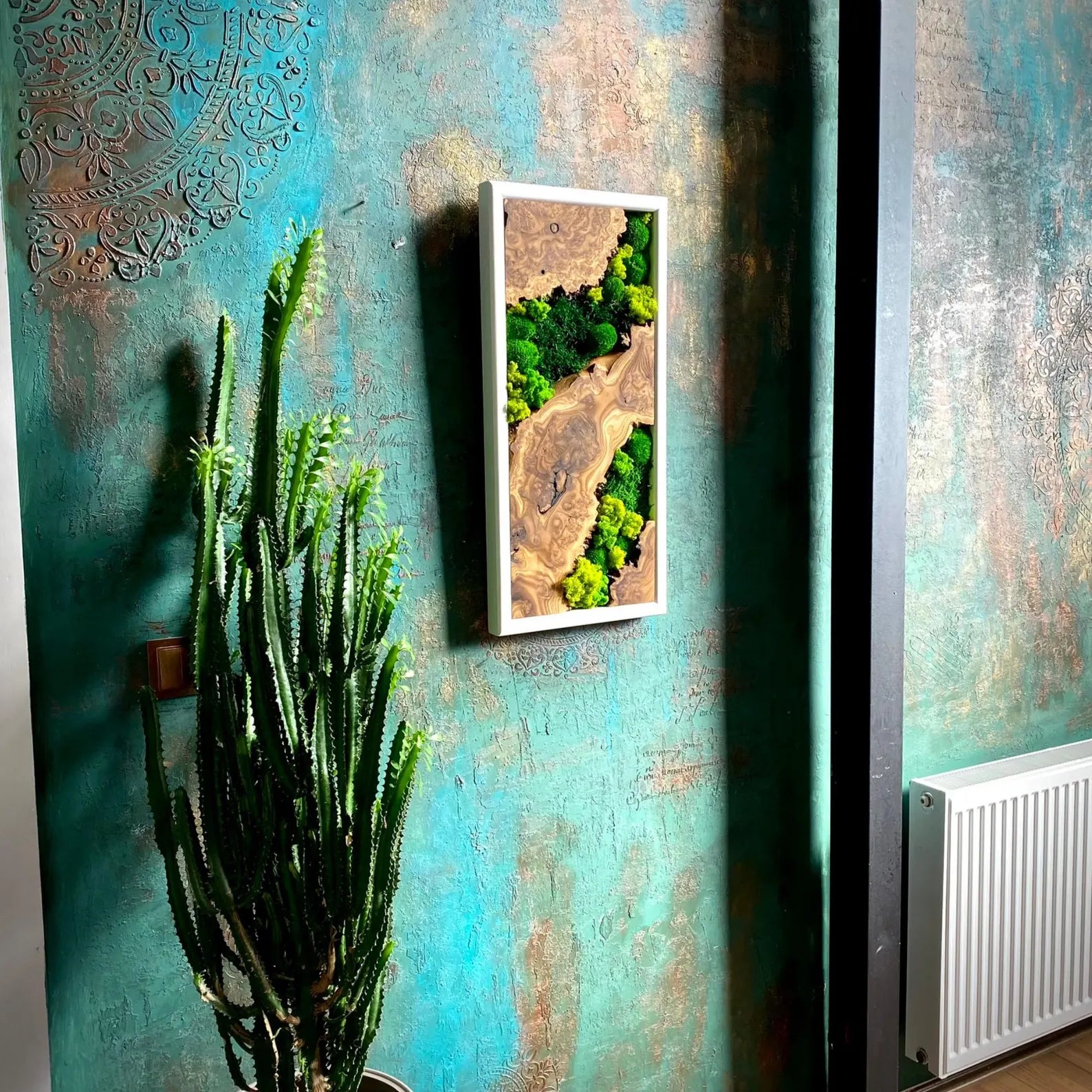 Handcrafted Moss Wall Art with Olive Wood – Rustic Wooden Home Decor