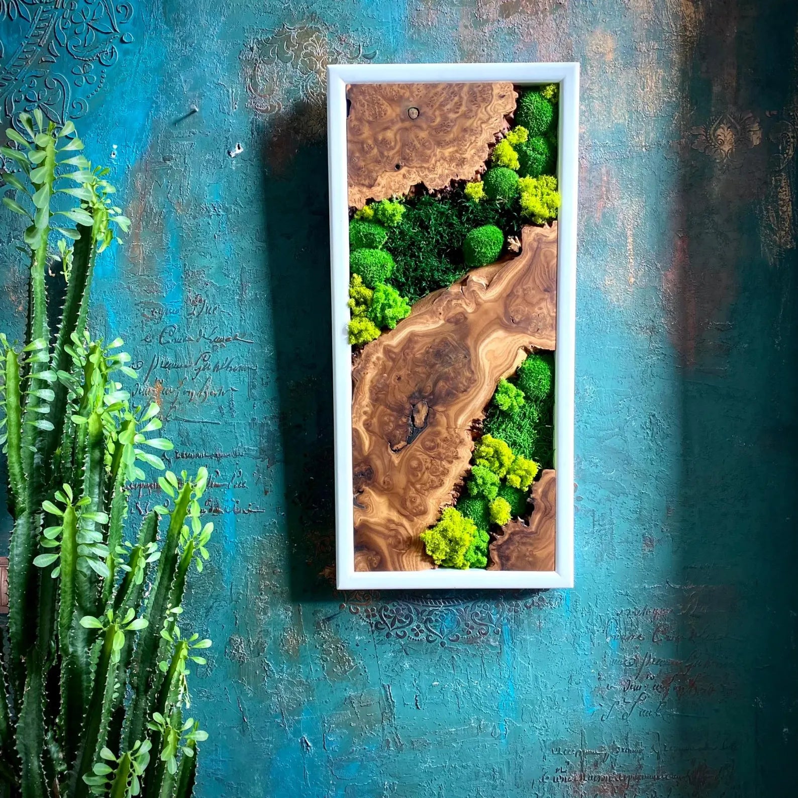 Handcrafted Moss Wall Art with Olive Wood – Rustic Wooden Home Decor