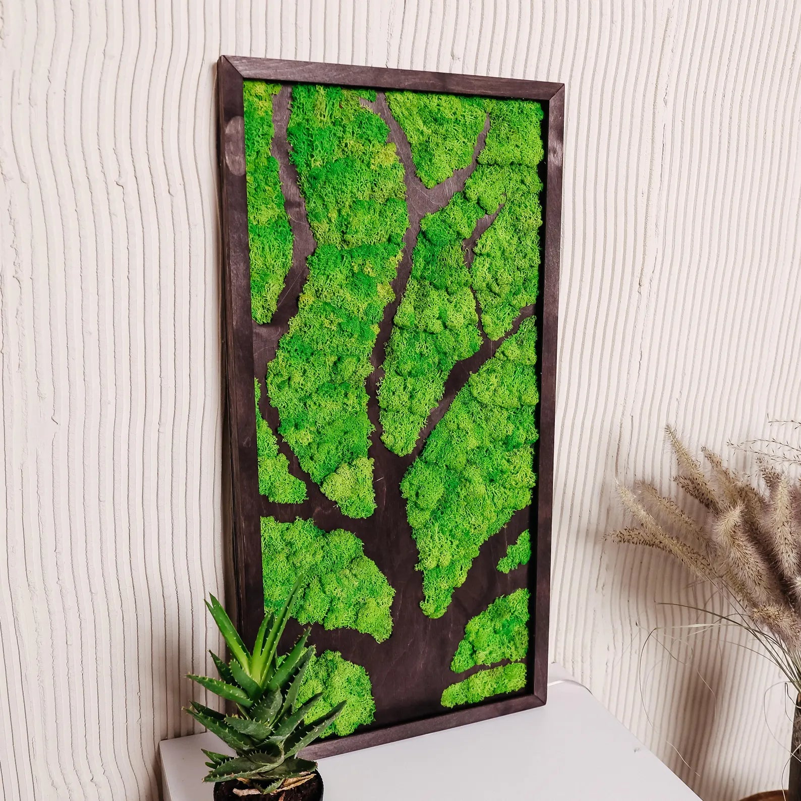 LED Moss Tree Wall Hanging – Unique Nature Wall Art for Modern Interiors