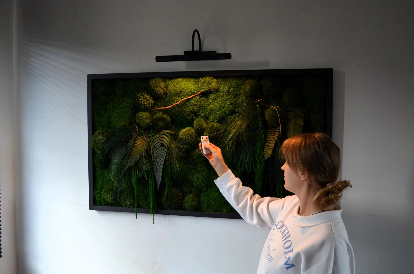 Botanic LED Moss Wall Art – Maintenance-Free Preserved Moss Décor, Living Forest Design, Perfect Christmas Gift
