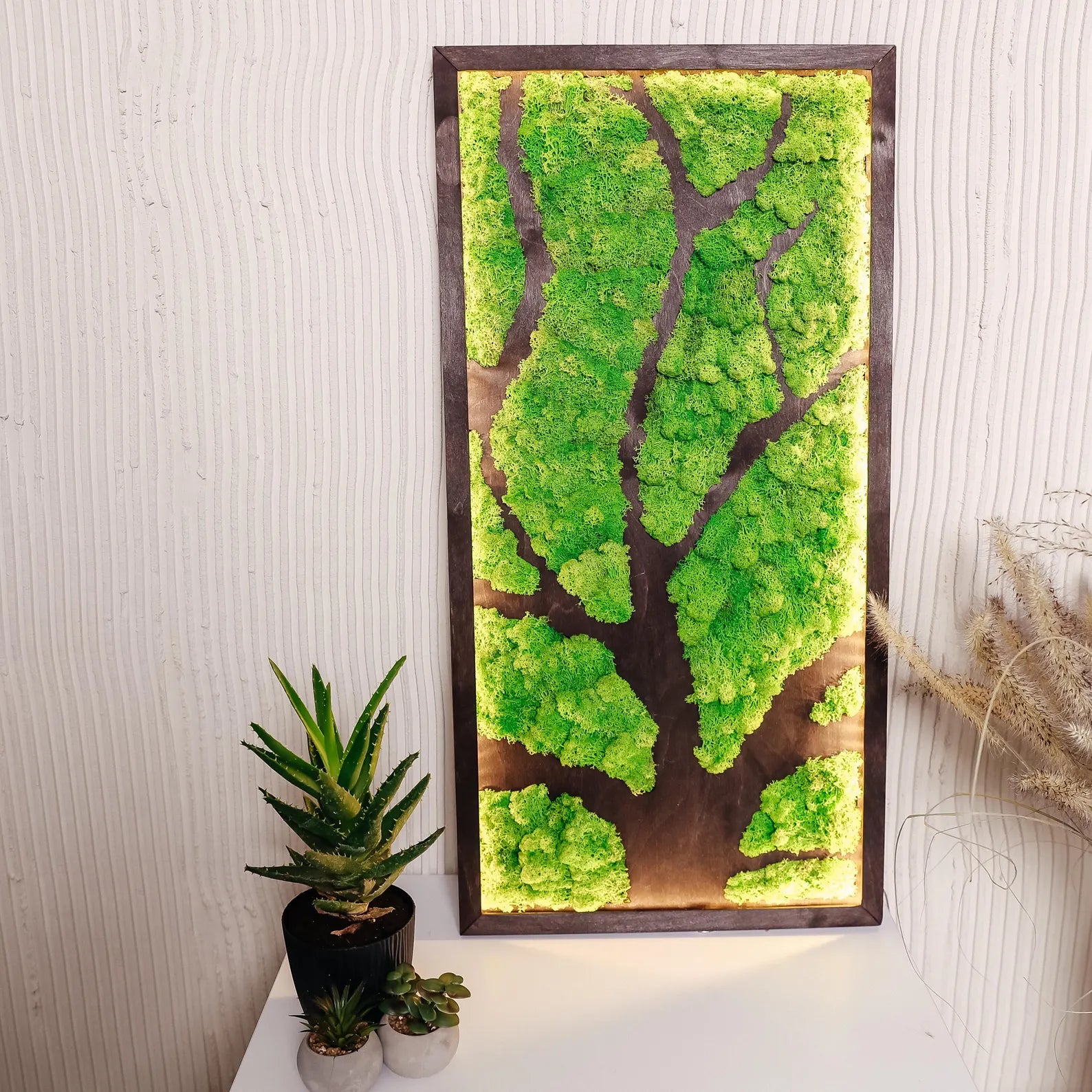 LED Moss Tree Wall Hanging – Unique Nature Wall Art for Modern Interiors