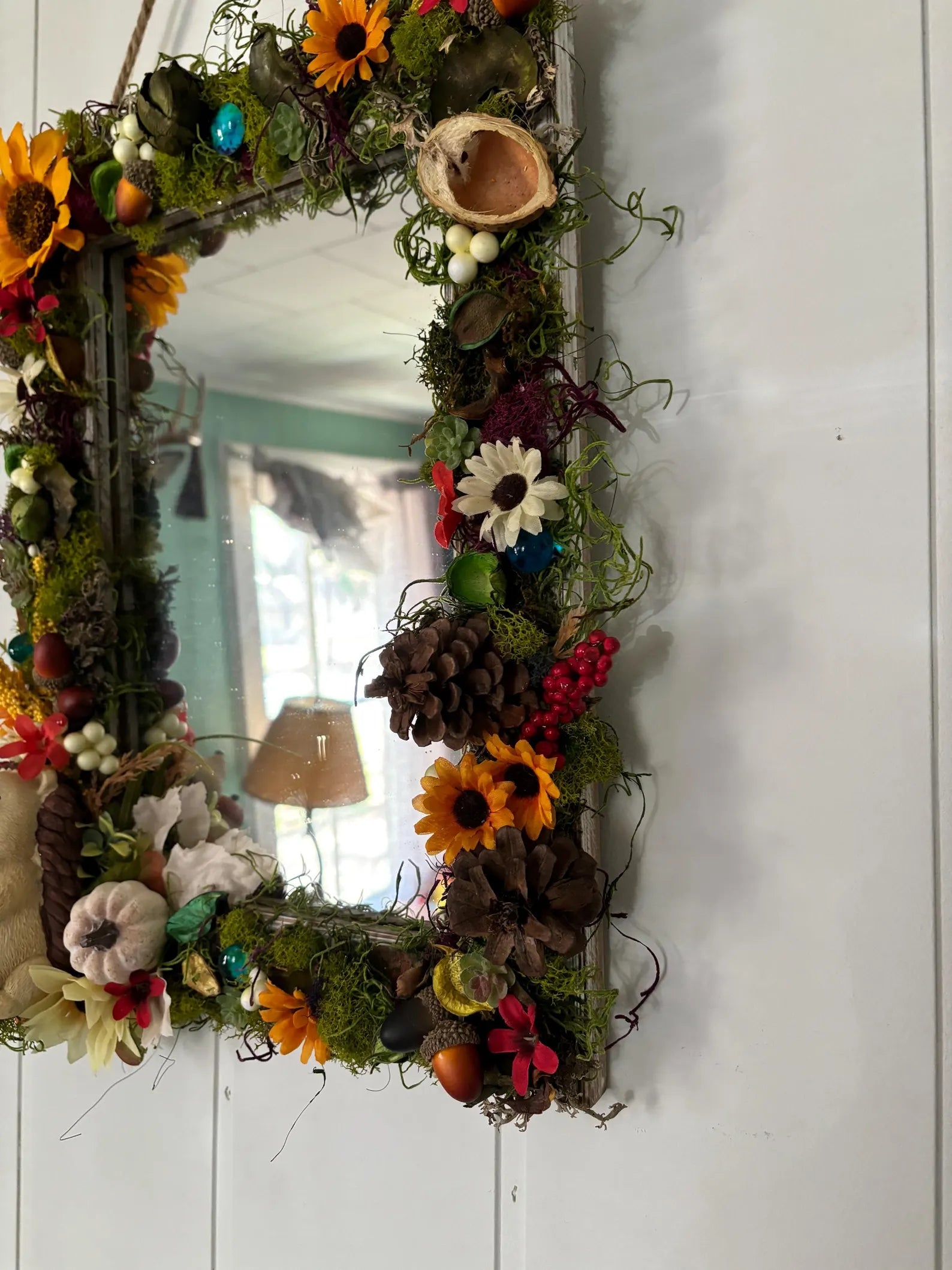 Moss Mirror – Woodland Hedgehog Decor with Fall Floral Frame (16x14x4)
