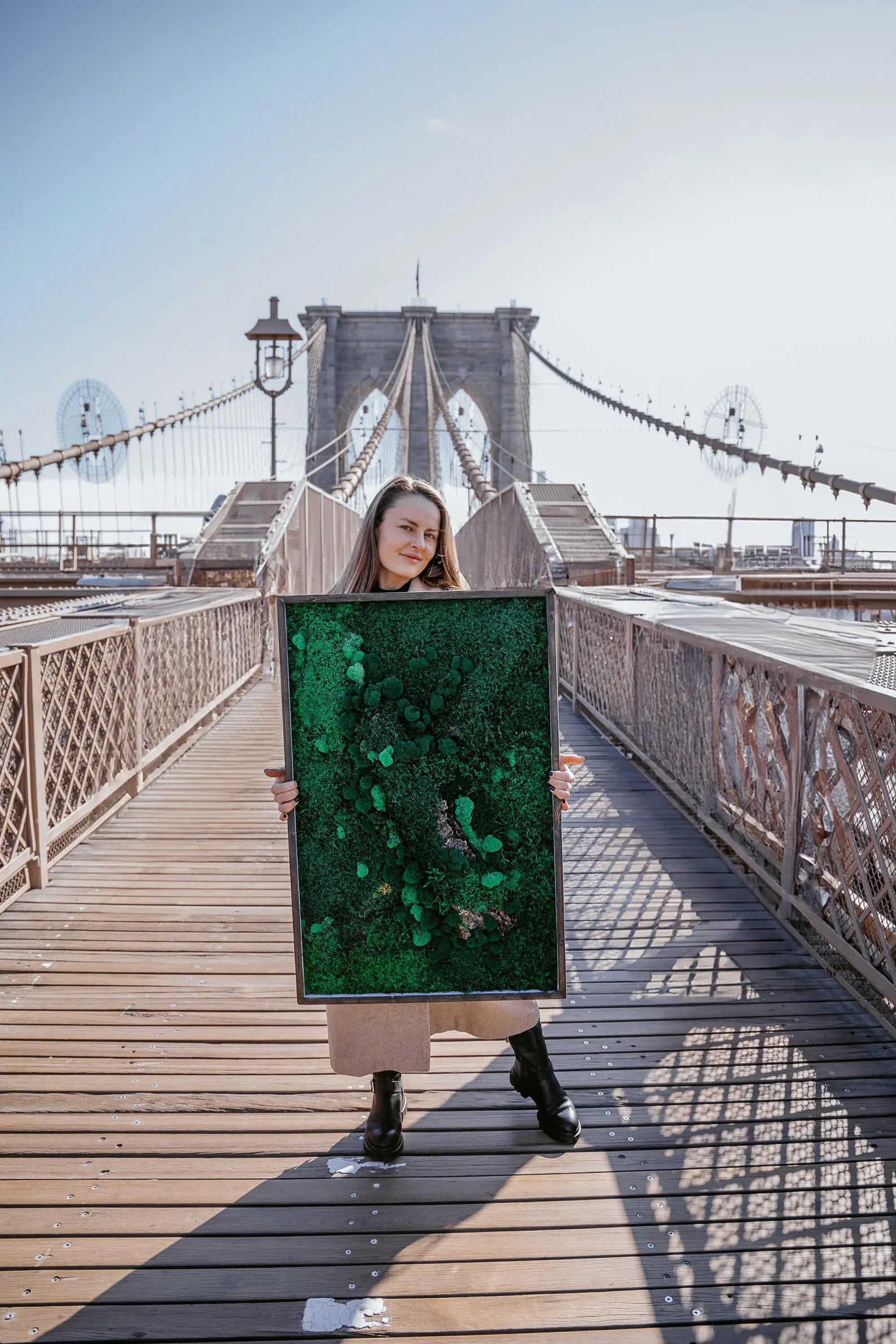 Stabilized Moss Wall Art with Lighting – 50x80 cm Panel, 3 Moss Types & Oak Bark in Cedar Frame